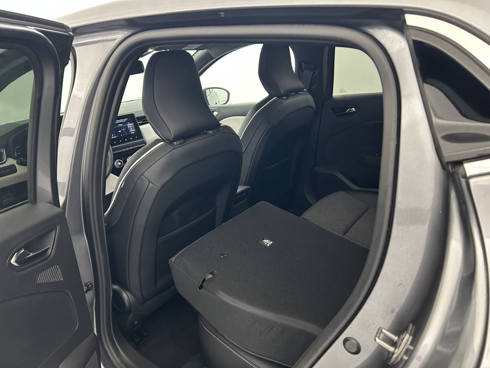 Vente en ligne Renault Clio 5 Clio E-Tech full hybrid 145 au prix de 20 300 €