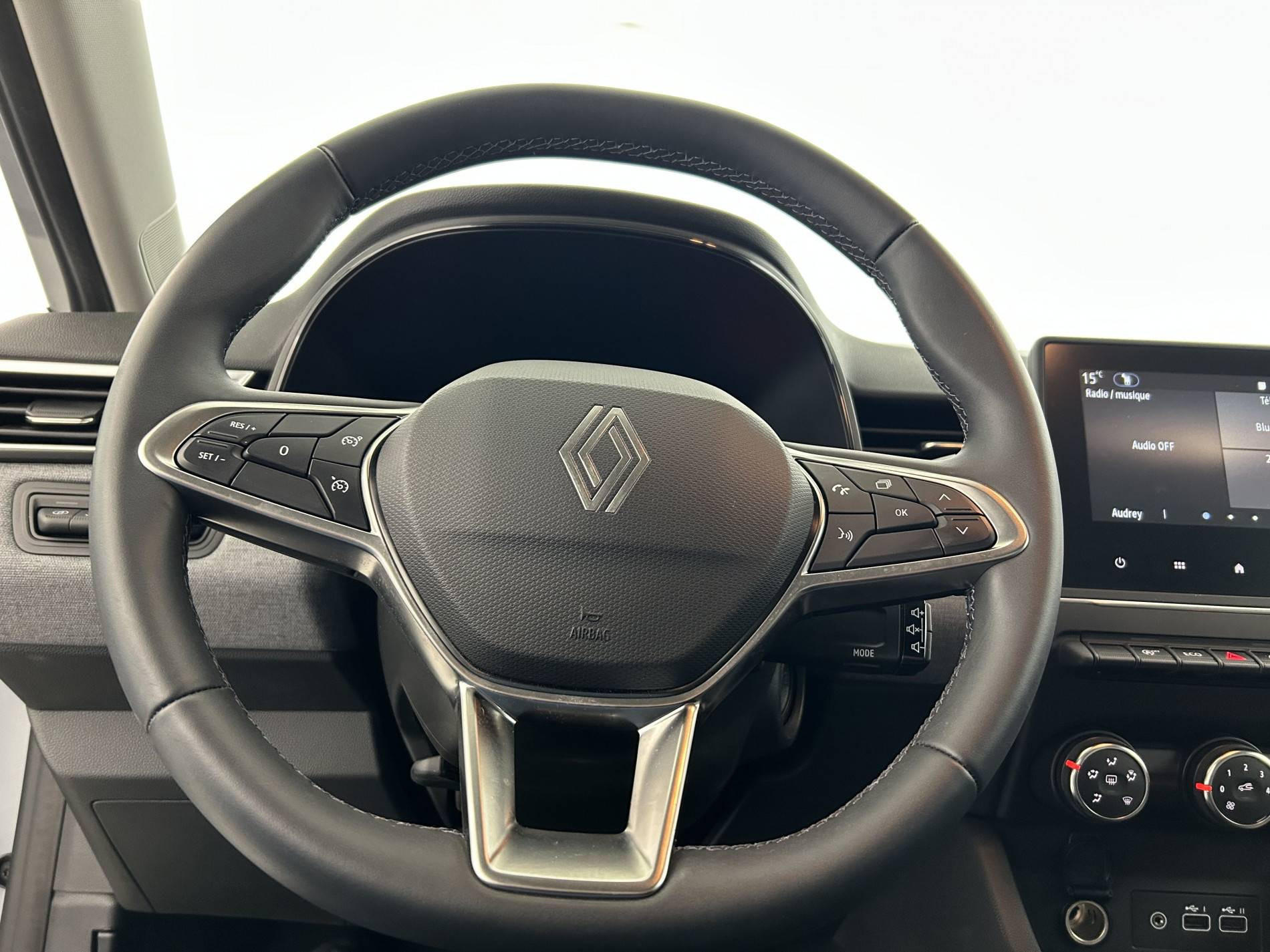 Vente en ligne Renault Clio 5 Clio TCe 90 au prix de 15 800 €