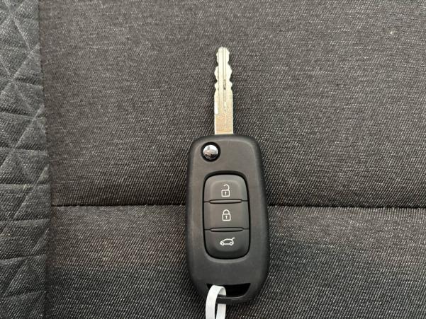 Vente en ligne Renault Clio 5 Clio TCe 90 au prix de 15 890 €