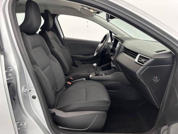 Vente en ligne Renault Clio 5 Clio TCe 90 - 21 au prix de 13 100 €