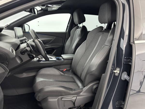 Vente en ligne Peugeot 3008  BlueHDi 130ch S&S EAT8 au prix de 18 950 €
