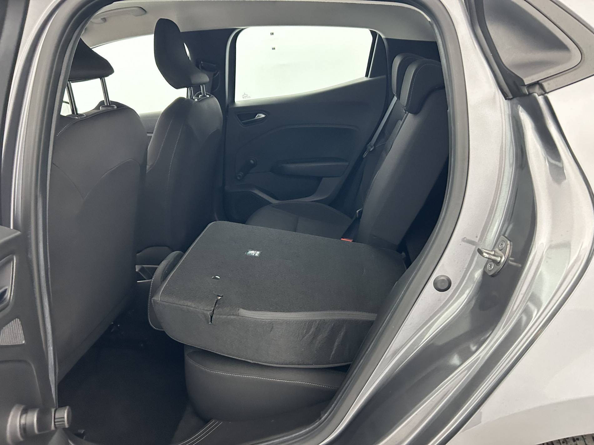 Vente en ligne Renault Clio 5 Clio TCe 90 au prix de 14 050 €