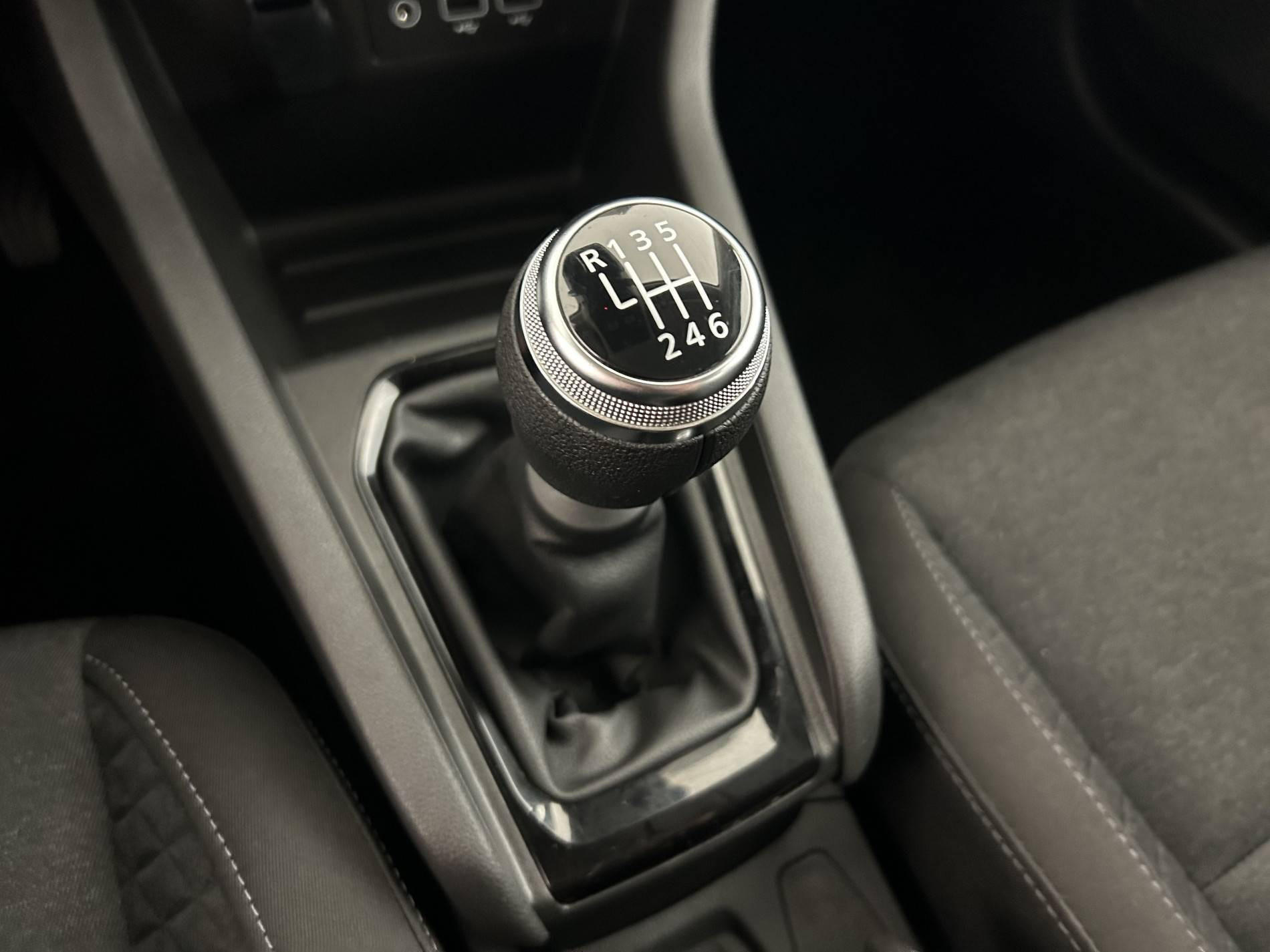 Vente en ligne Renault Clio 5 Clio TCe 90 au prix de 14 050 €