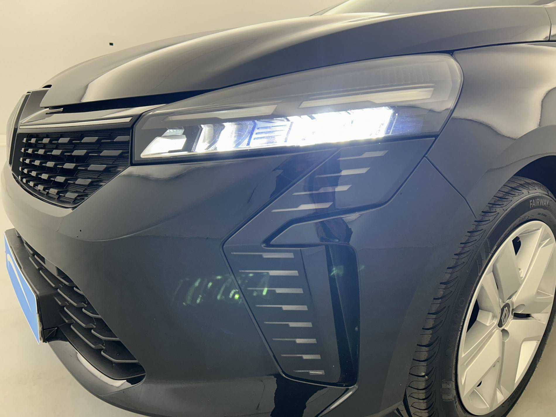 Vente en ligne Renault Clio 5 Clio E-Tech full hybrid 145 ch GSR2 au prix de 20 500 €