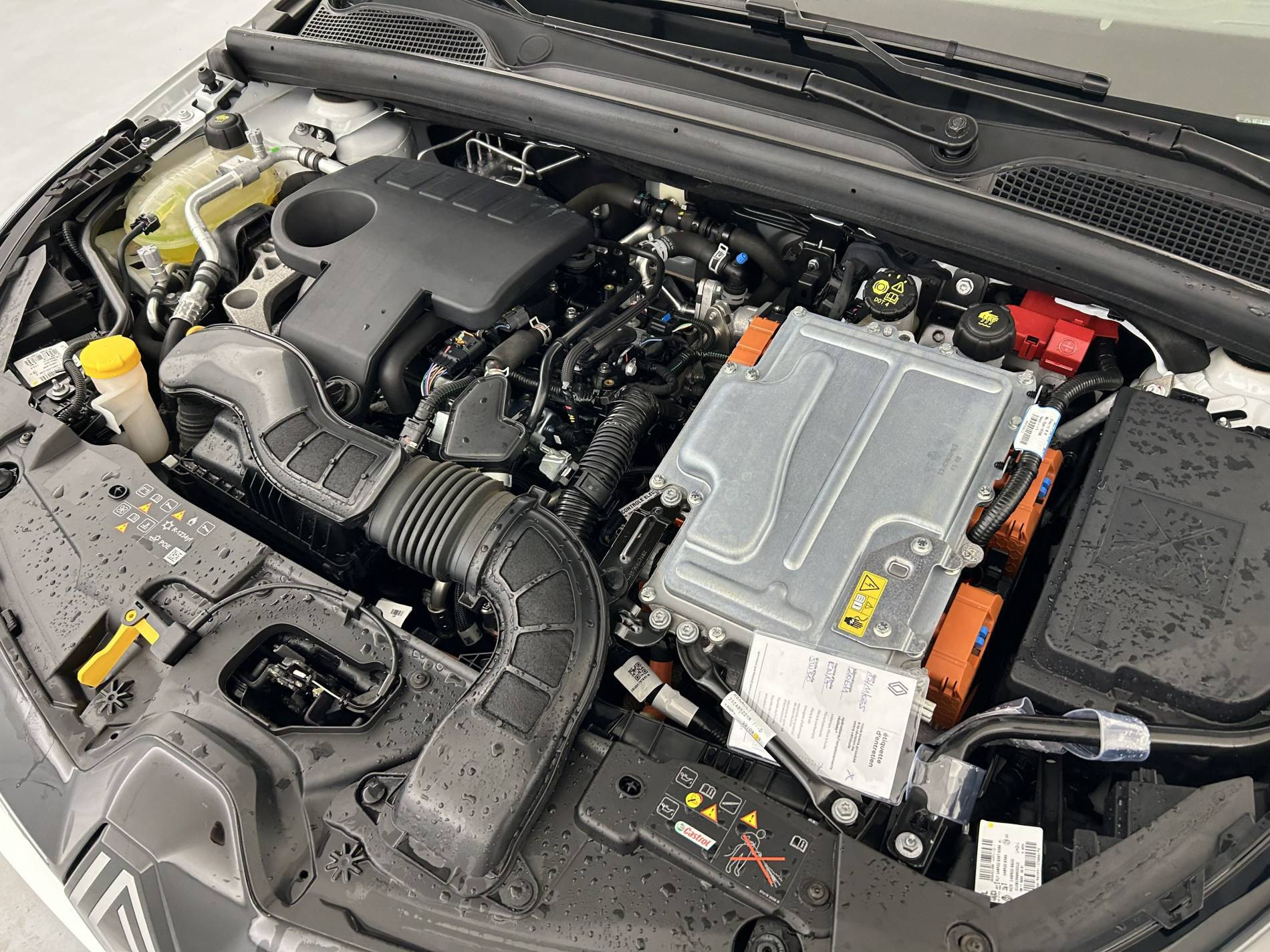 Vente en ligne Renault Clio 5 Clio E-Tech full hybrid 145 au prix de 20 000 €