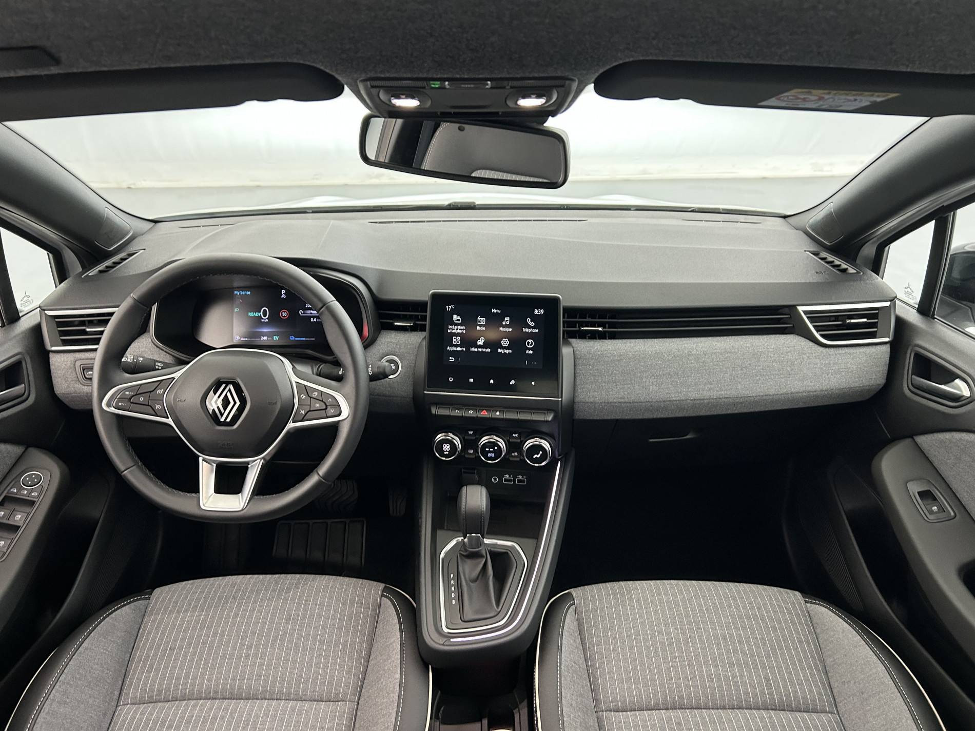 Vente en ligne Renault Clio 5 Clio E-Tech full hybrid 145 au prix de 20 000 €