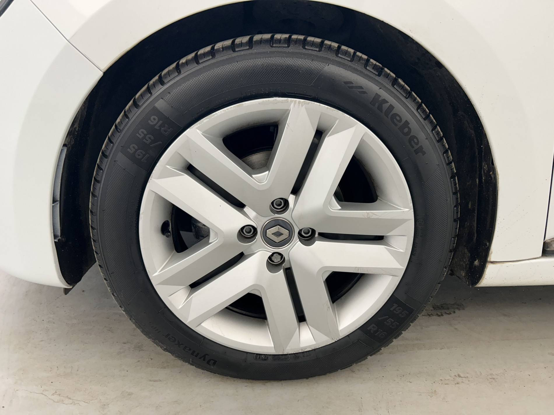 Vente en ligne Renault Clio 5 Clio TCe 100 GPL - 21N au prix de 12 600 €