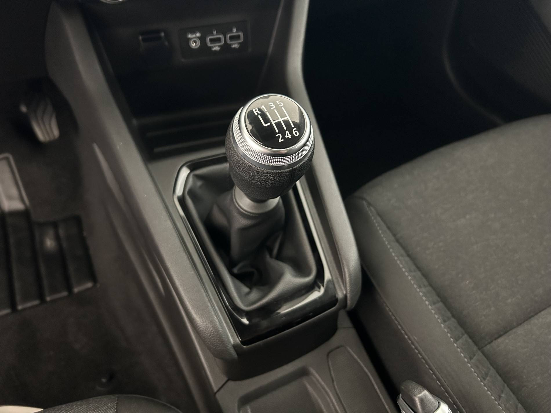 Vente en ligne Renault Clio 5 Clio TCe 100 GPL - 21N au prix de 12 600 €