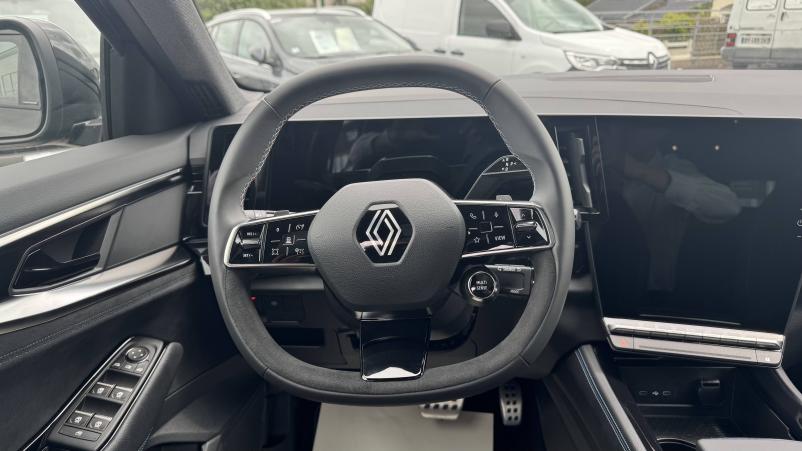 Vente en ligne Renault Espace Espace E-Tech hybrid 200 au prix de 42 500 €