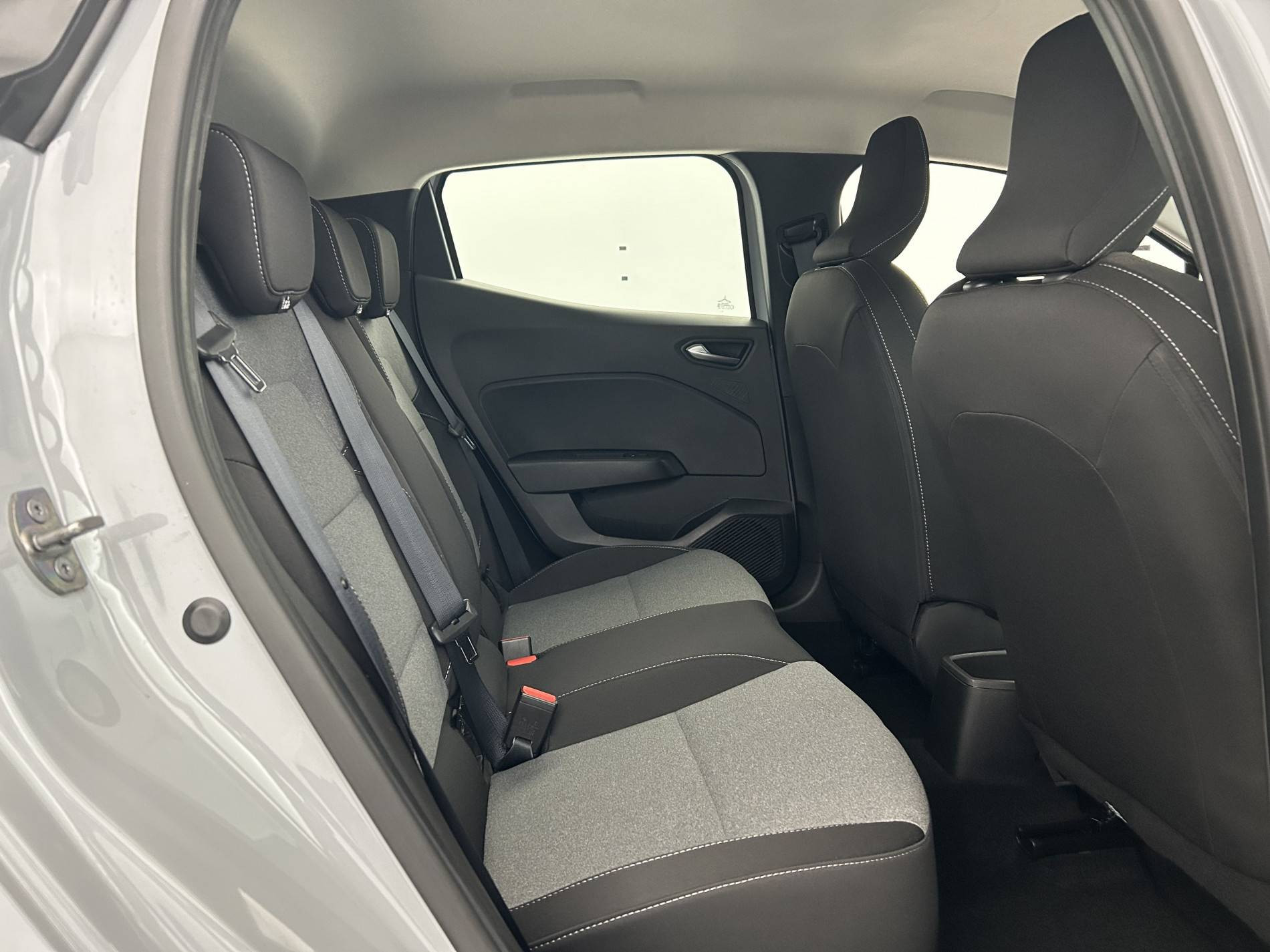 Vente en ligne Renault Clio 5 Clio TCe 90 au prix de 15 500 €