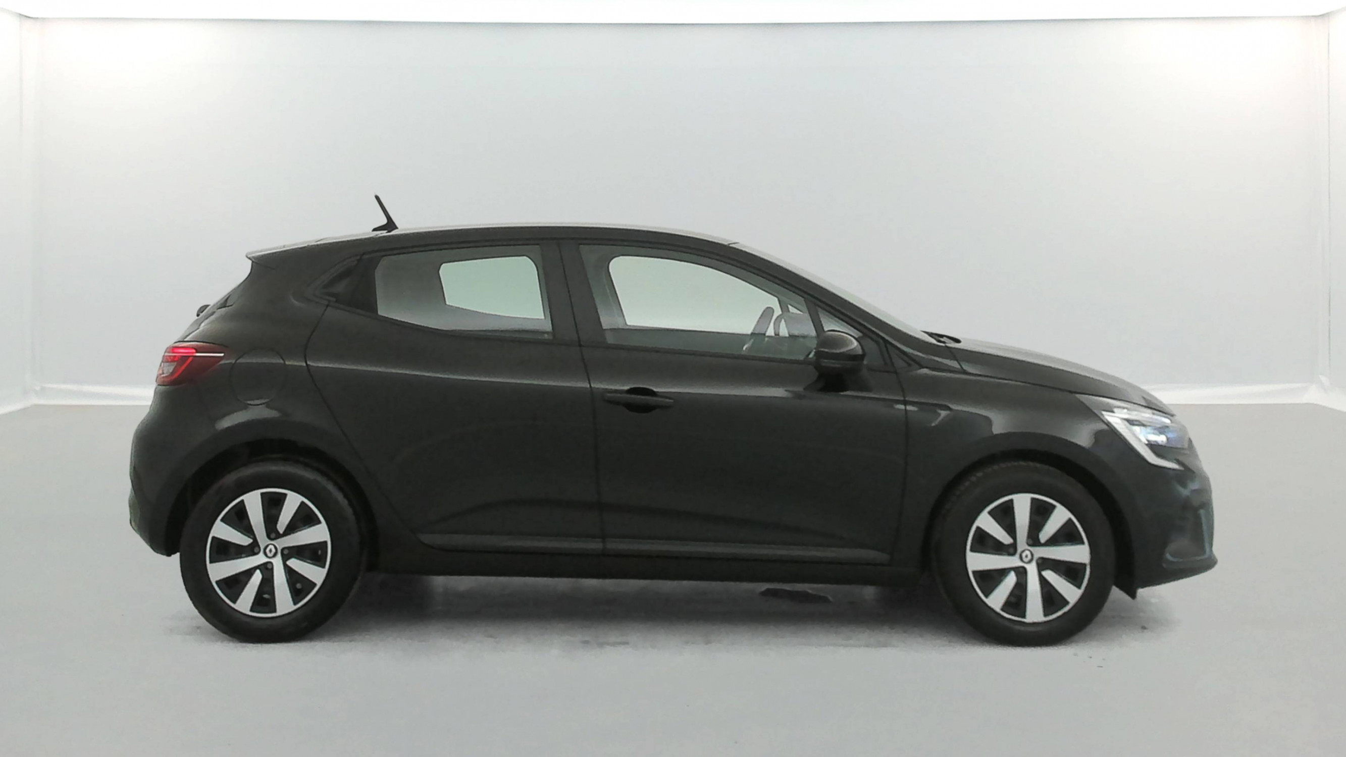 Vente en ligne Renault Clio 5 Clio TCe 90 au prix de 14 350 €