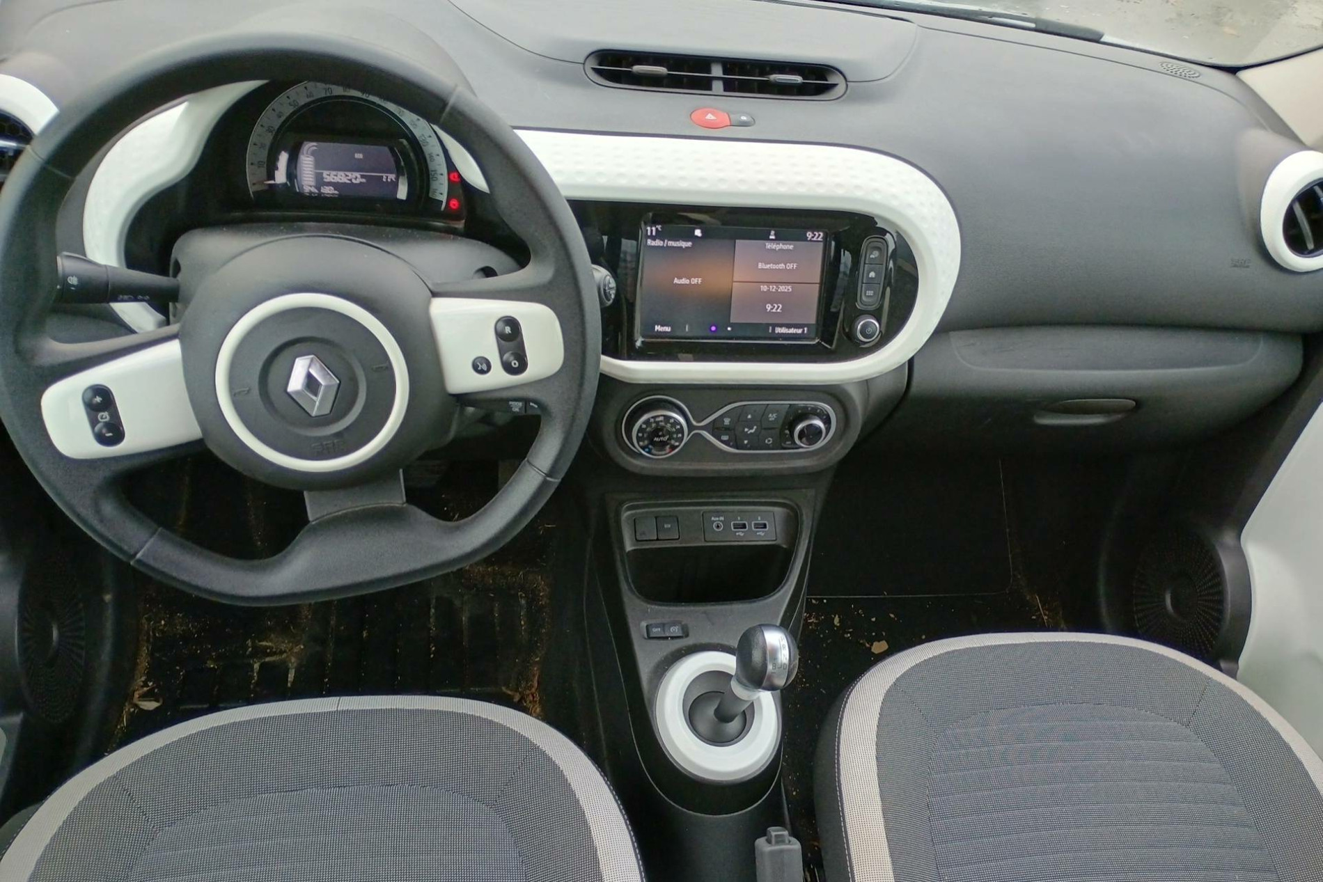 Vente en ligne Renault Twingo Electrique Twingo III E-Tech au prix de 10 600 €