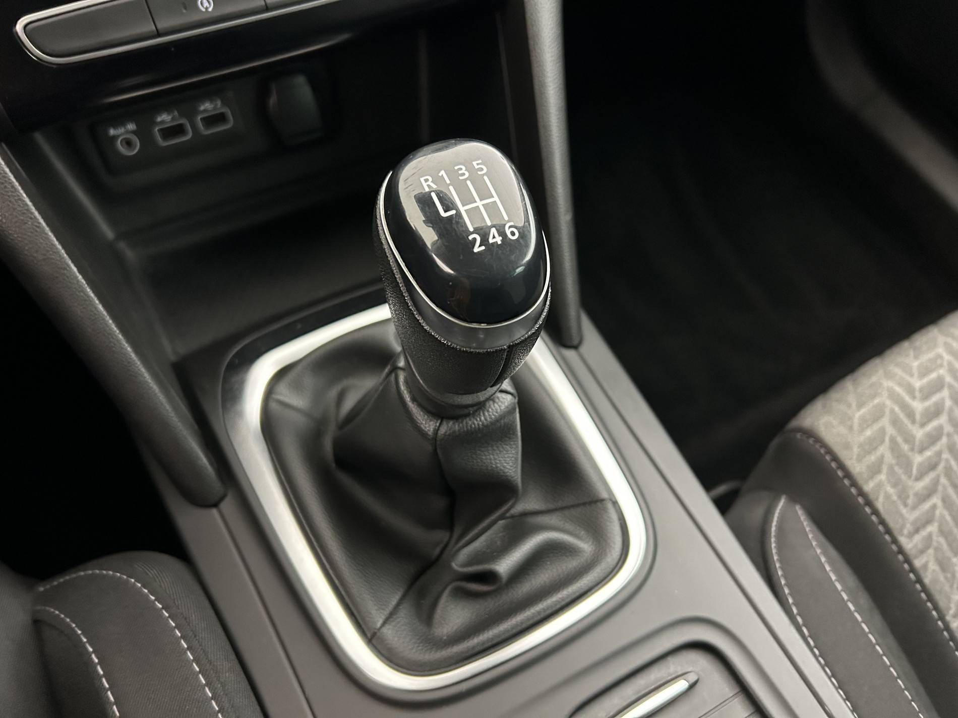 Vente en ligne Renault Megane 4 Mégane IV Berline Blue dCi 115 au prix de 17 500 €