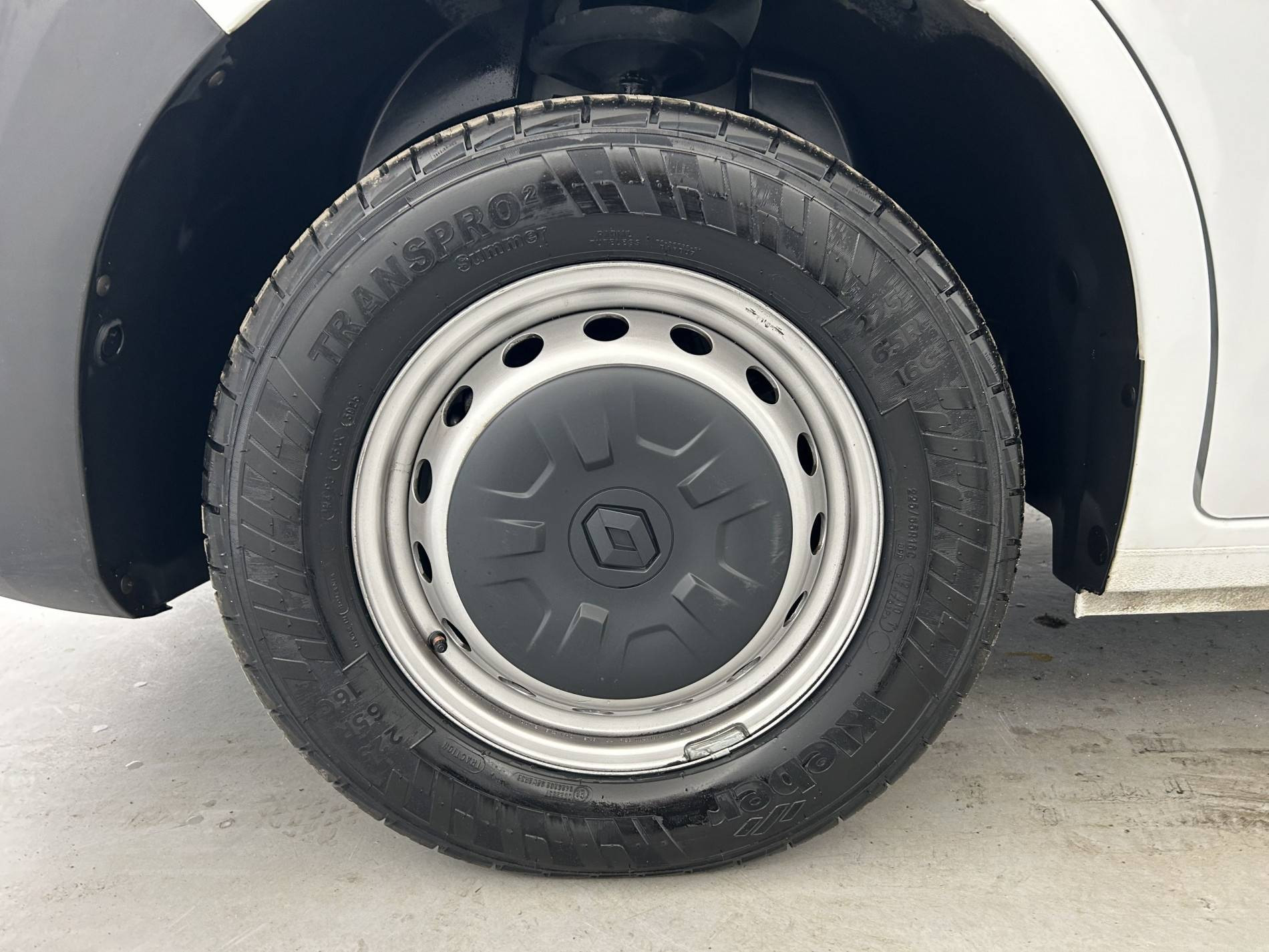 Vente en ligne Renault Master Fourgon MASTER FGN TRAC F3500 L3H3 BLUE DCI 135 au prix de 27 300 €