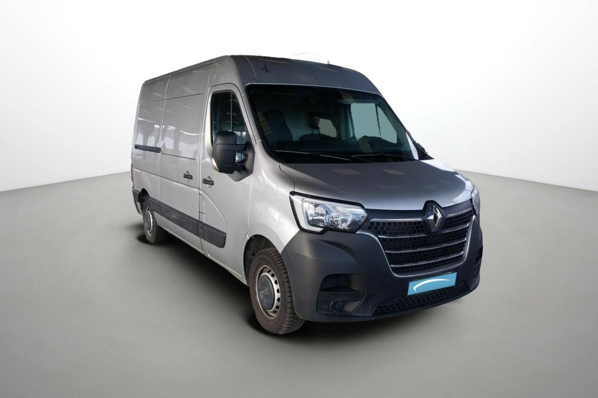 Vente en ligne Renault Master Fourgon MASTER FGN TRAC F3500 L2H2 DCI 135 au prix de 22 200 €