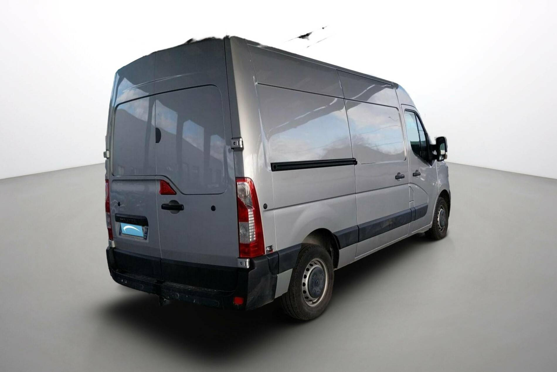 Vente en ligne Renault Master Fourgon MASTER FGN TRAC F3500 L2H2 DCI 135 au prix de 22 200 €