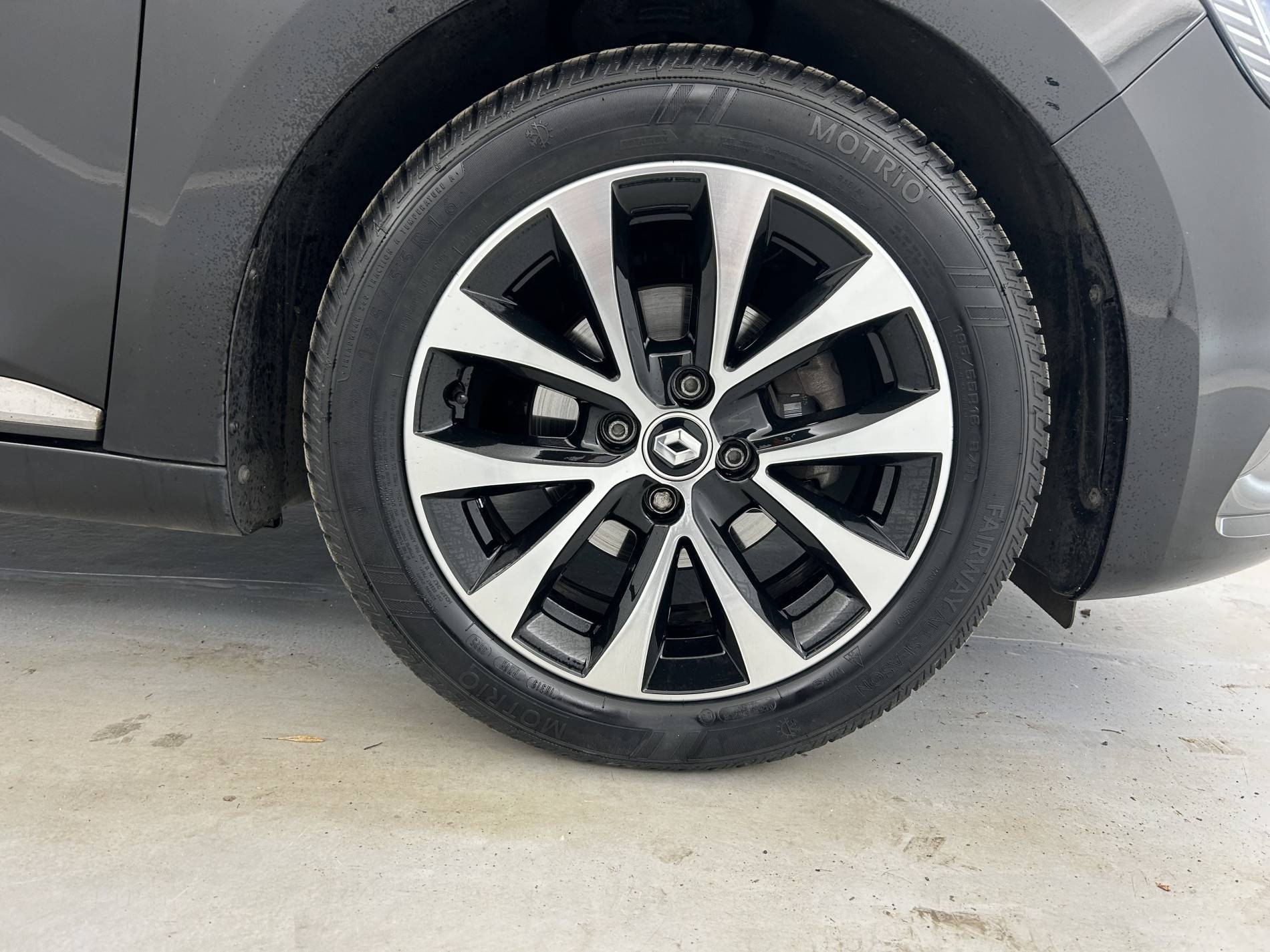 Vente en ligne Renault Clio 5 Clio TCe 90 - 21N au prix de 14 200 €