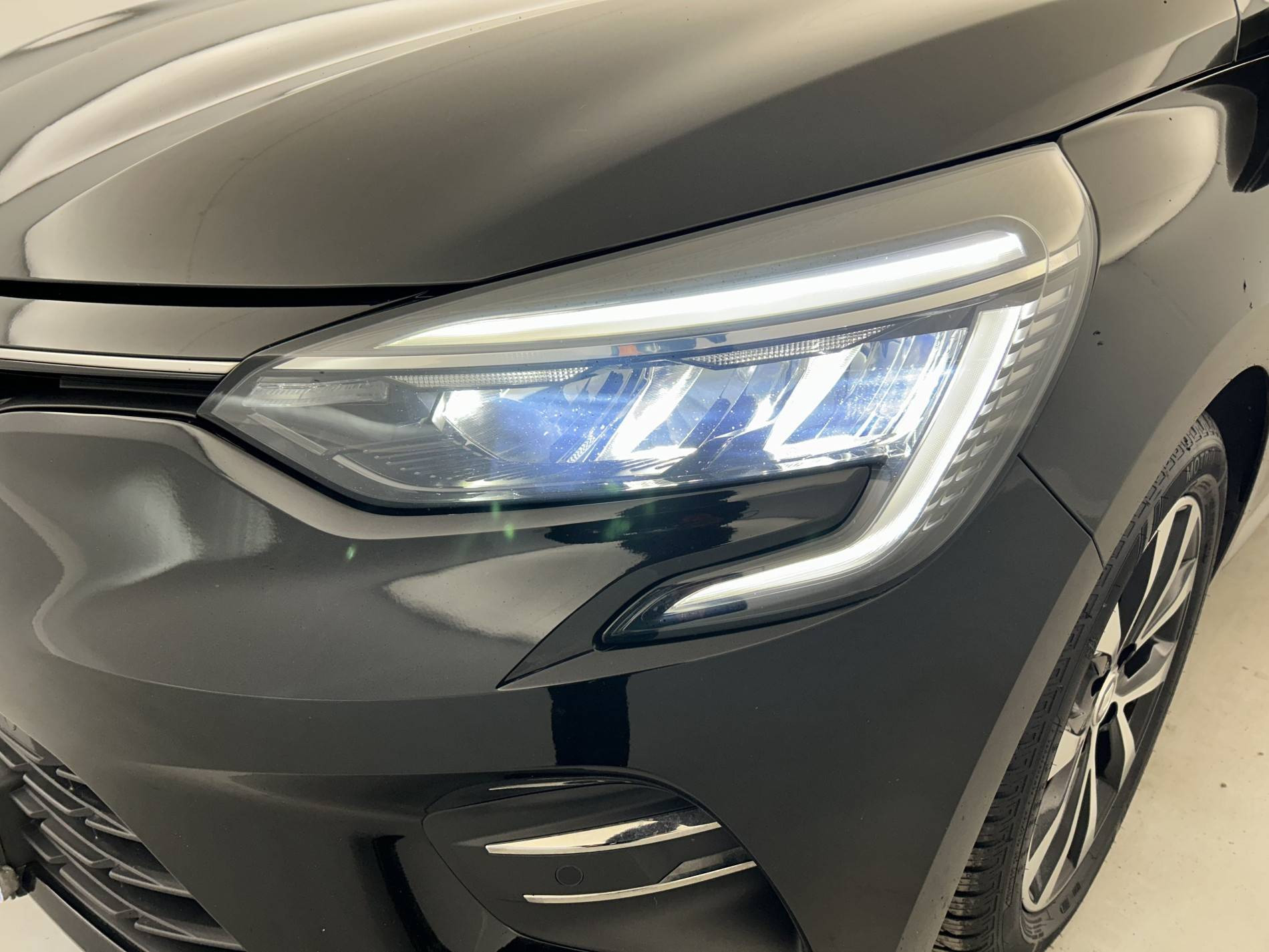 Vente en ligne Renault Clio 5 Clio TCe 90 - 21N au prix de 14 200 €