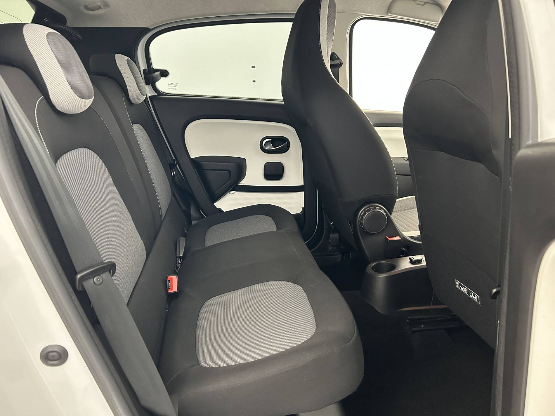 Vente en ligne Renault Twingo 3  0.9 TCe 90 Energy au prix de 9 350 €