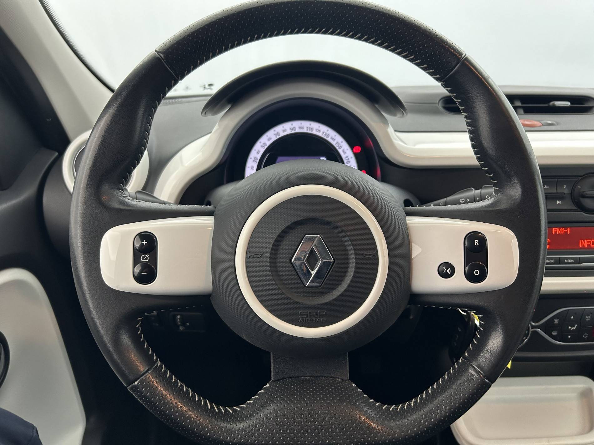 Vente en ligne Renault Twingo 3  0.9 TCe 90 Energy au prix de 9 350 €