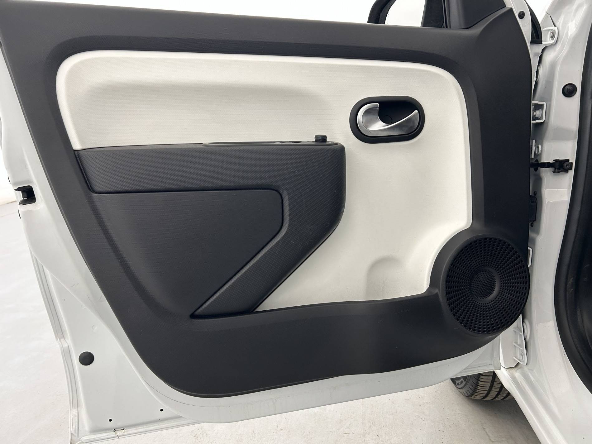 Vente en ligne Renault Twingo 3  0.9 TCe 90 Energy au prix de 9 350 €