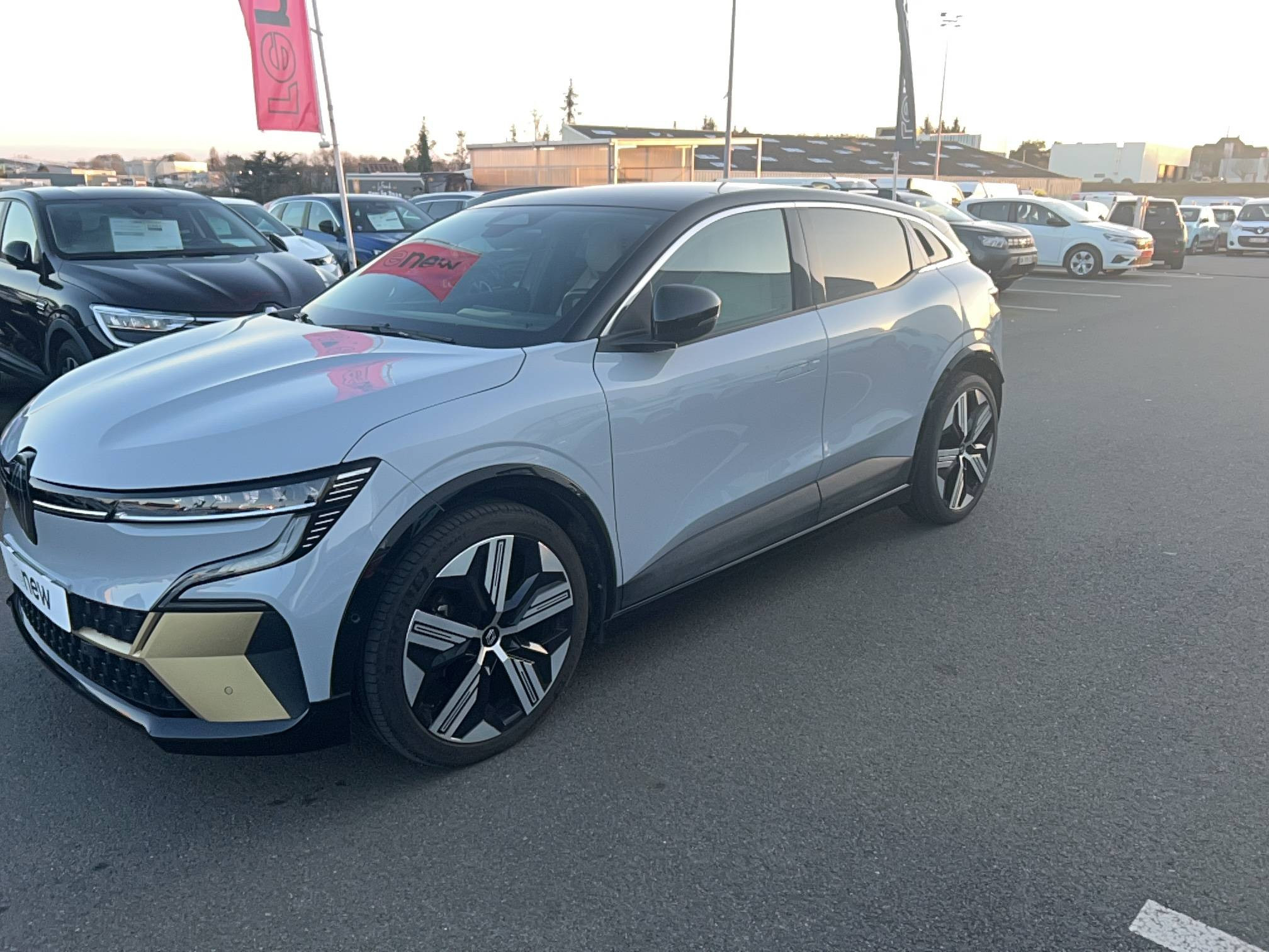 Vente en ligne Renault Megane E-Tech  EV60 220 ch super charge au prix de 23 500 €
