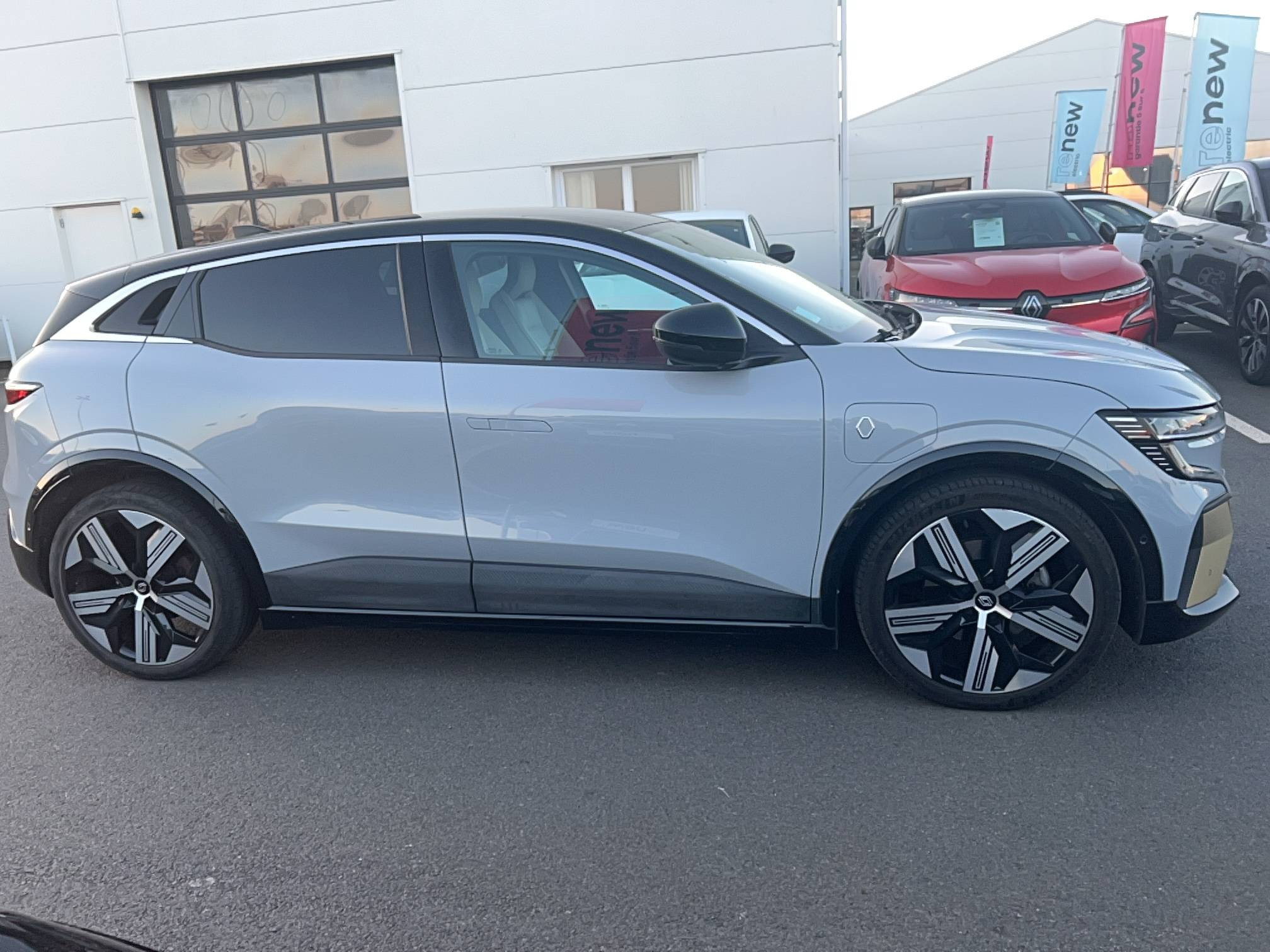 Vente en ligne Renault Megane E-Tech  EV60 220 ch super charge au prix de 23 500 €