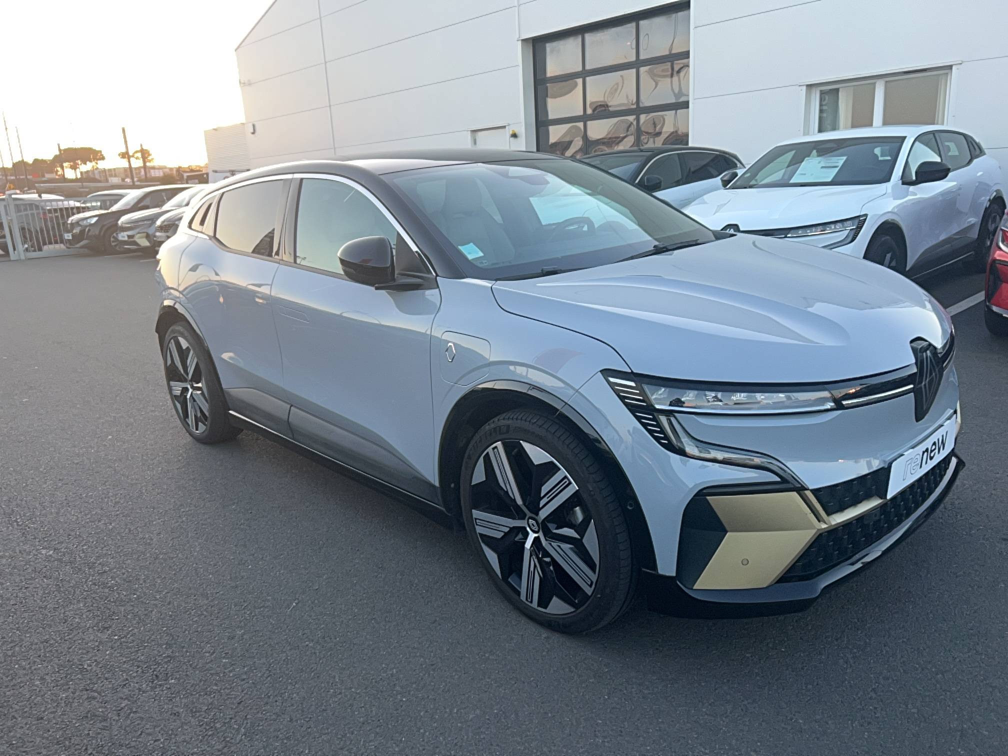 Vente en ligne Renault Megane E-Tech  EV60 220 ch super charge au prix de 23 500 €