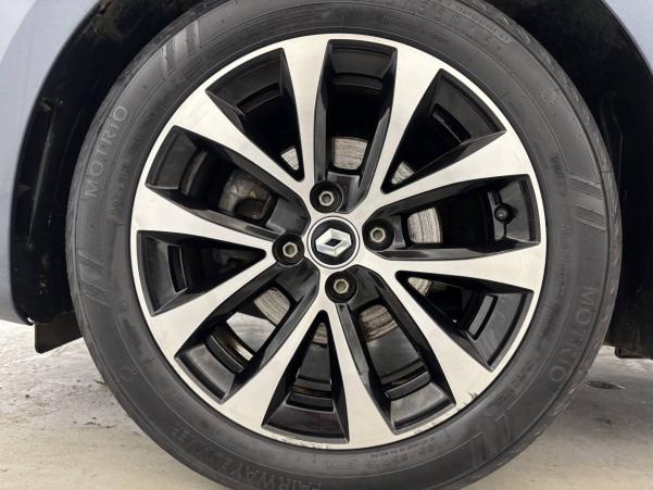 Vente en ligne Renault Clio 5 Clio TCe 90 - 21N au prix de 15 100 €