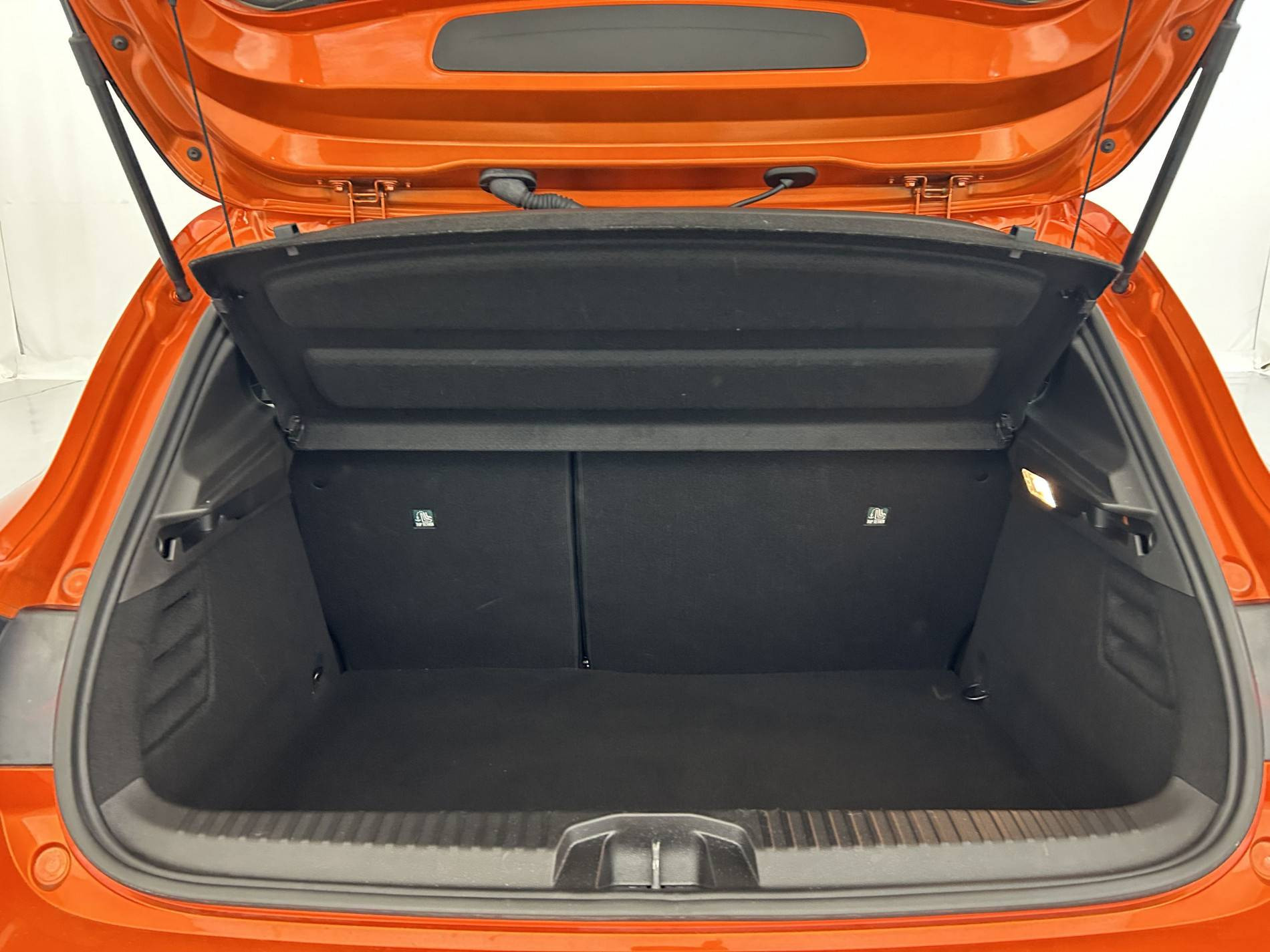 Vente en ligne Renault Clio 5 Clio E-Tech full hybrid 145 au prix de 19 900 €