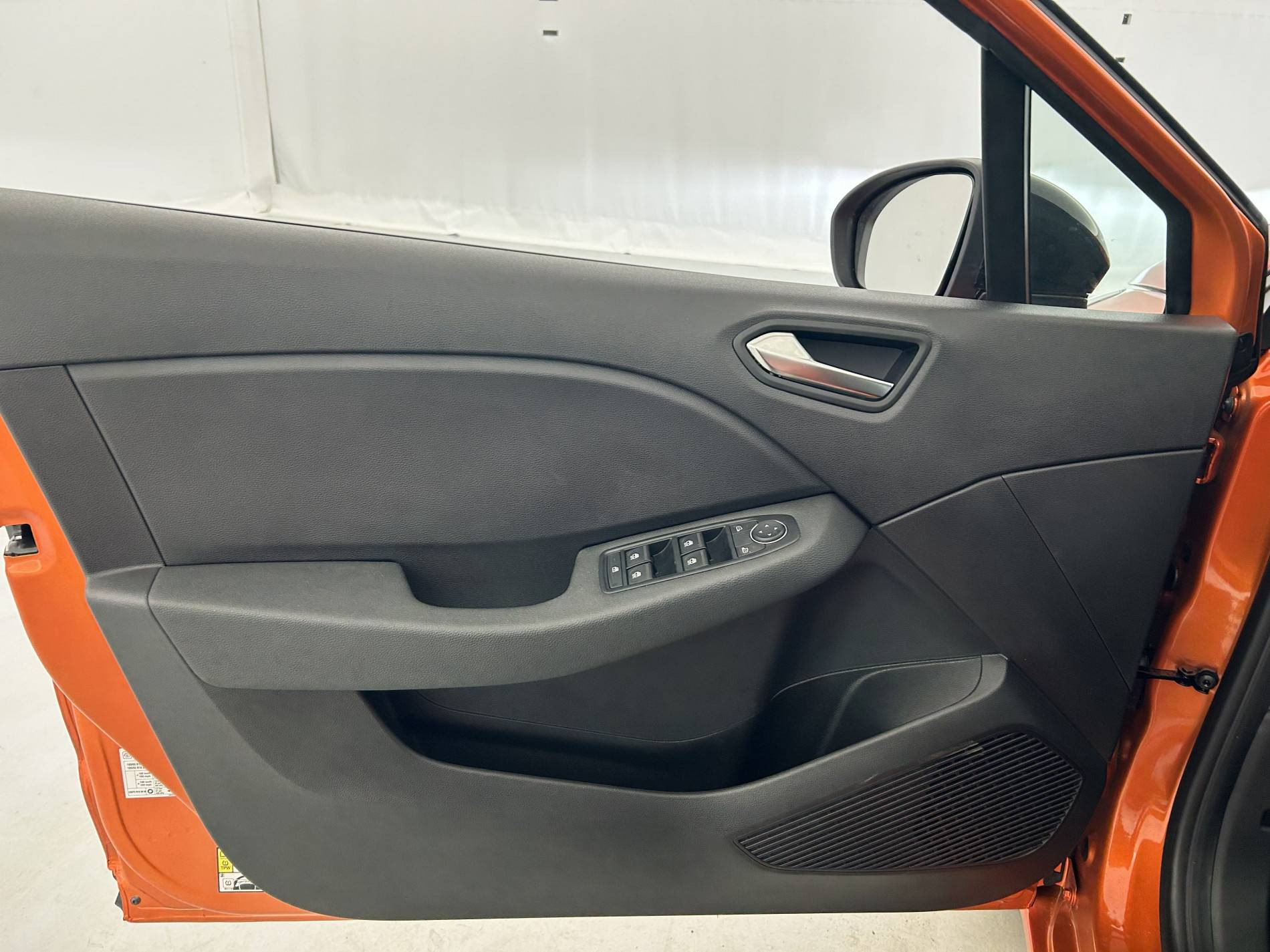 Vente en ligne Renault Clio 5 Clio E-Tech full hybrid 145 au prix de 19 900 €