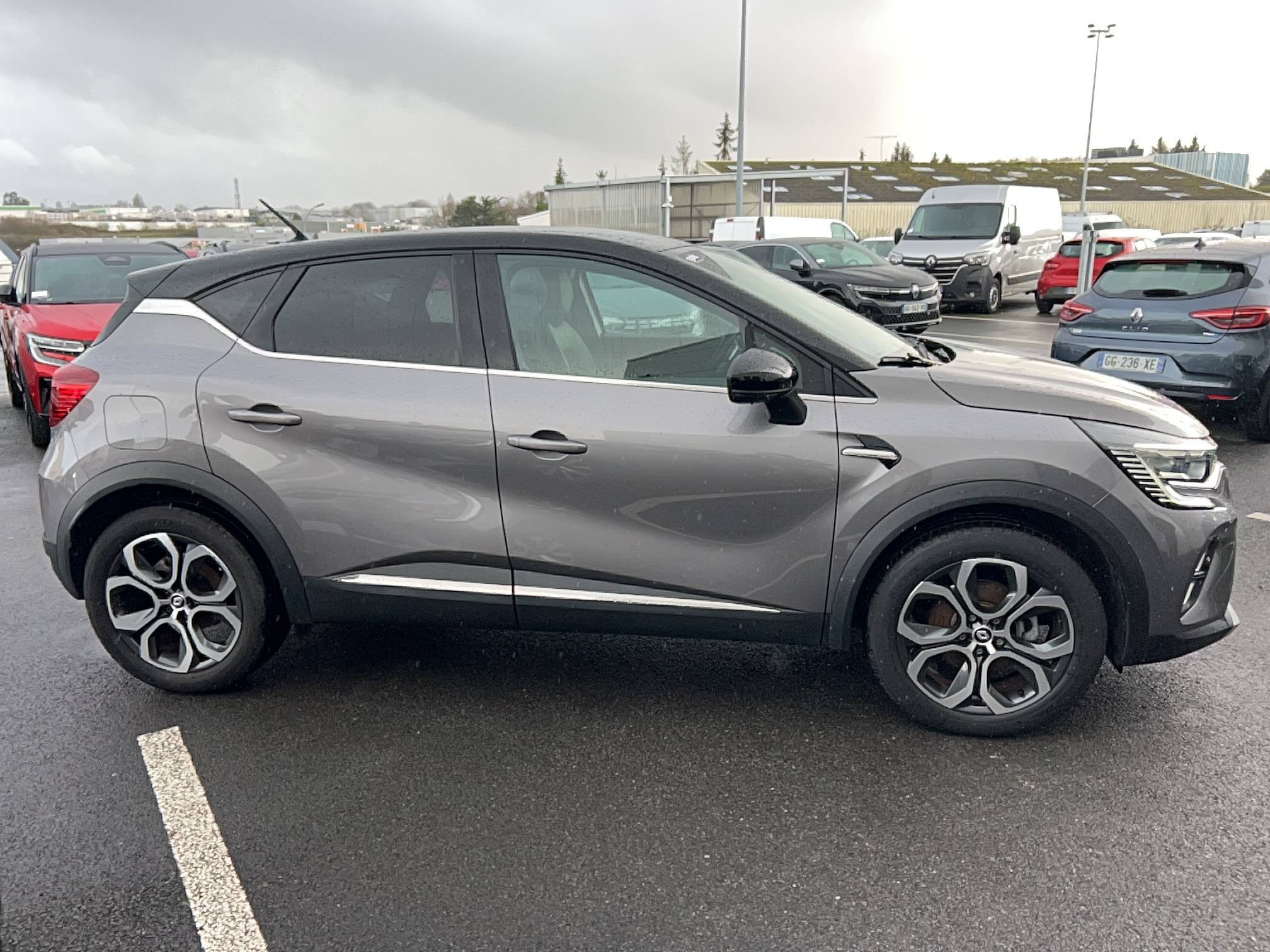 Vente en ligne Renault Captur  E-Tech 145 - 21 au prix de 20 500 €