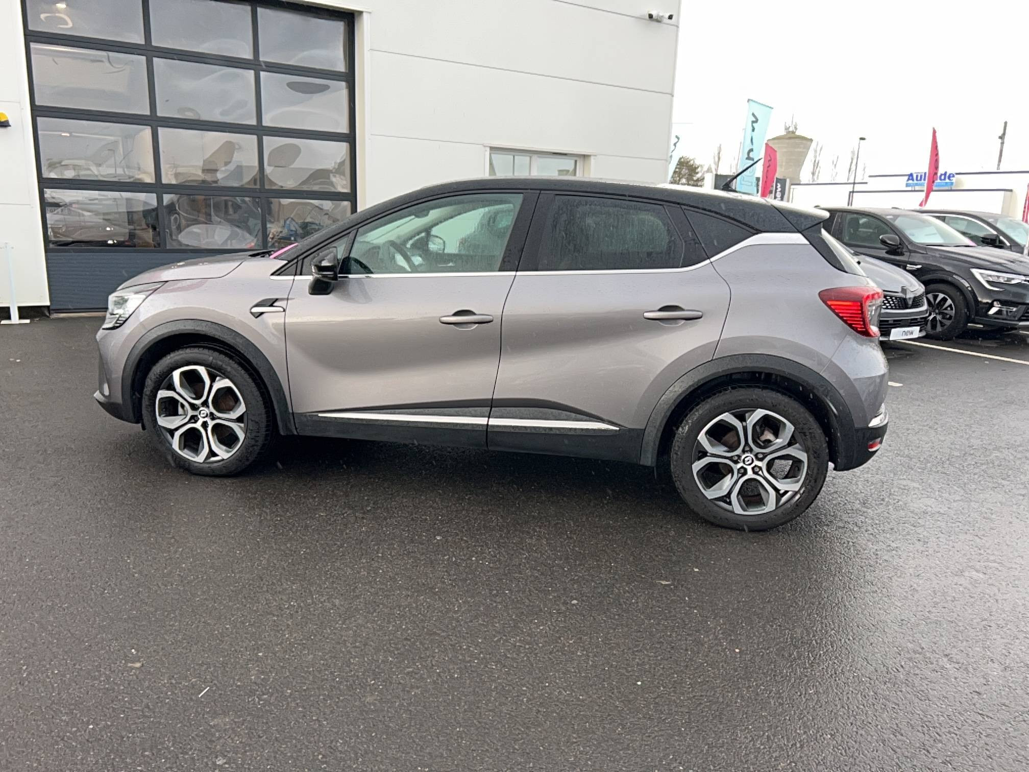 Vente en ligne Renault Captur  E-Tech 145 - 21 au prix de 20 500 €