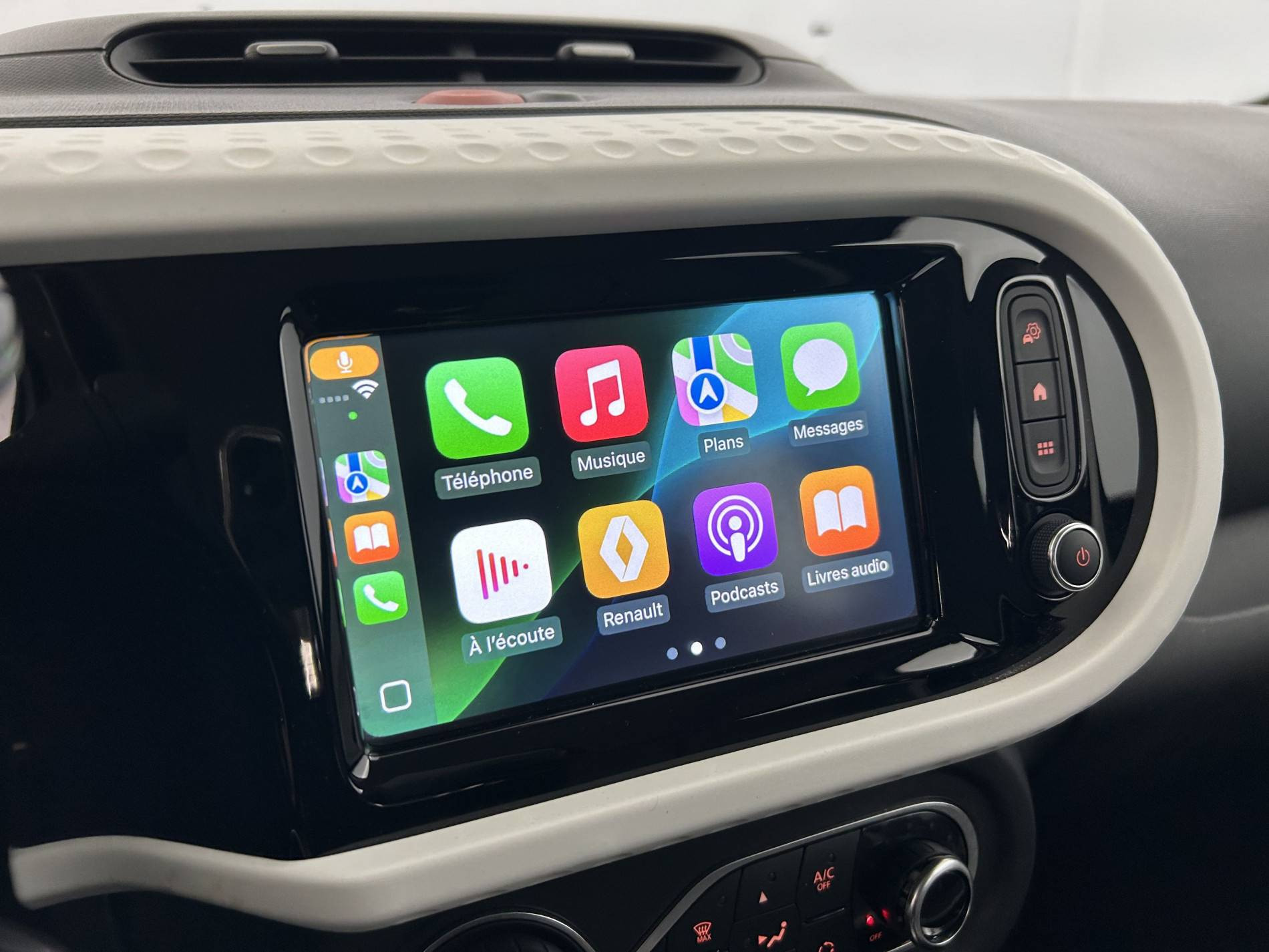 Vente en ligne Renault Twingo Electrique Twingo III E-Tech au prix de 10 600 €