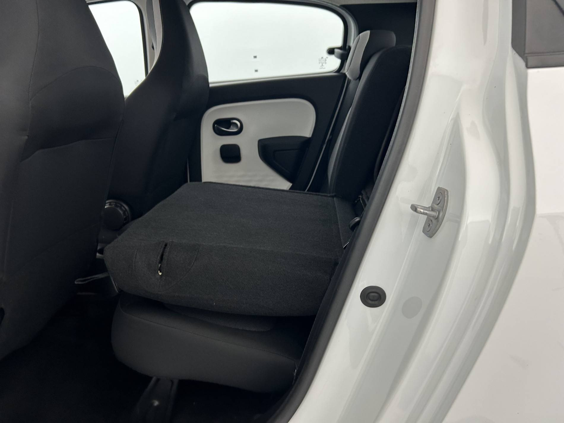 Vente en ligne Renault Twingo Electrique Twingo III E-Tech au prix de 10 600 €