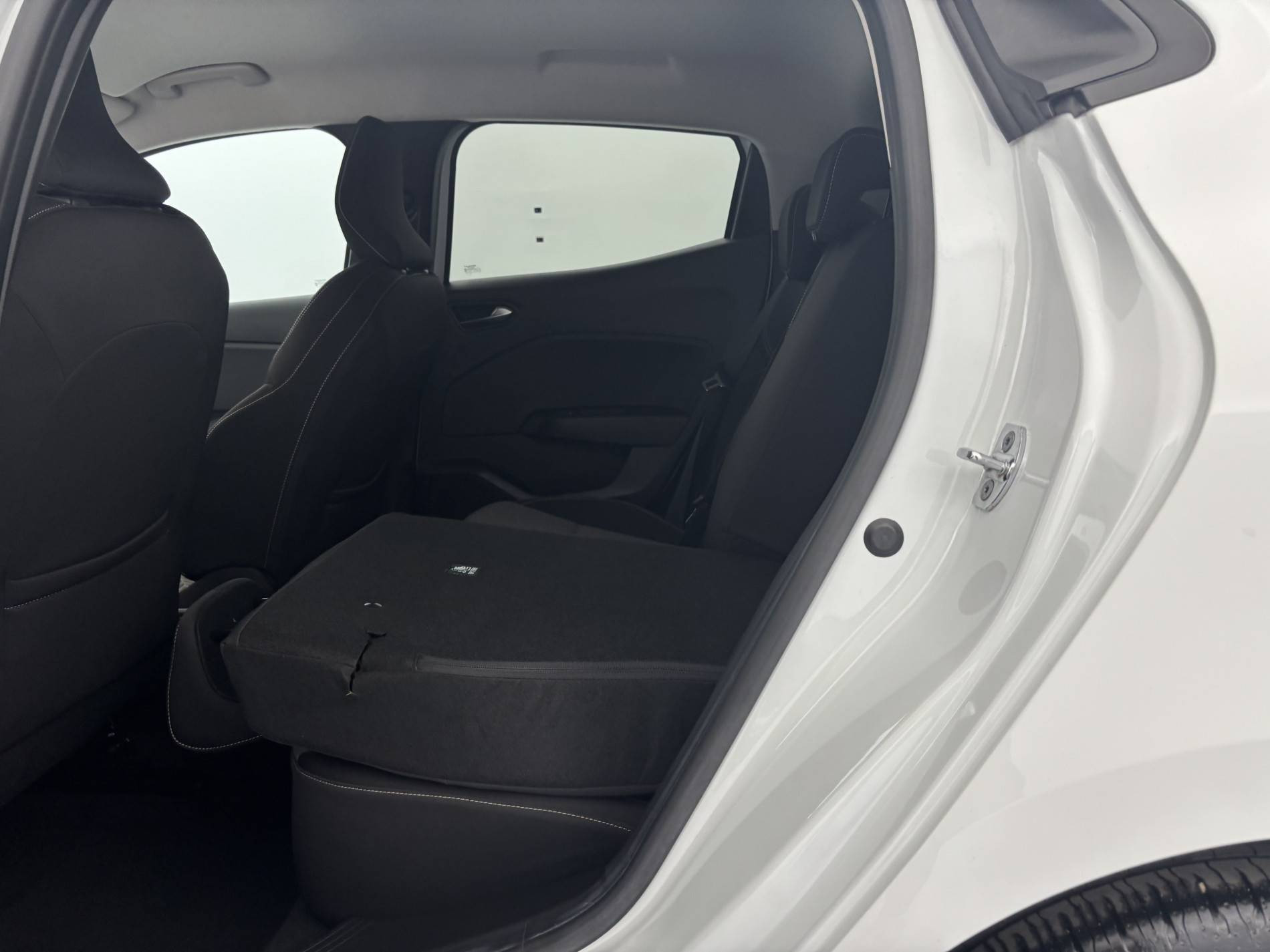 Vente en ligne Renault Clio 5 Clio TCe 90 au prix de 13 990 €