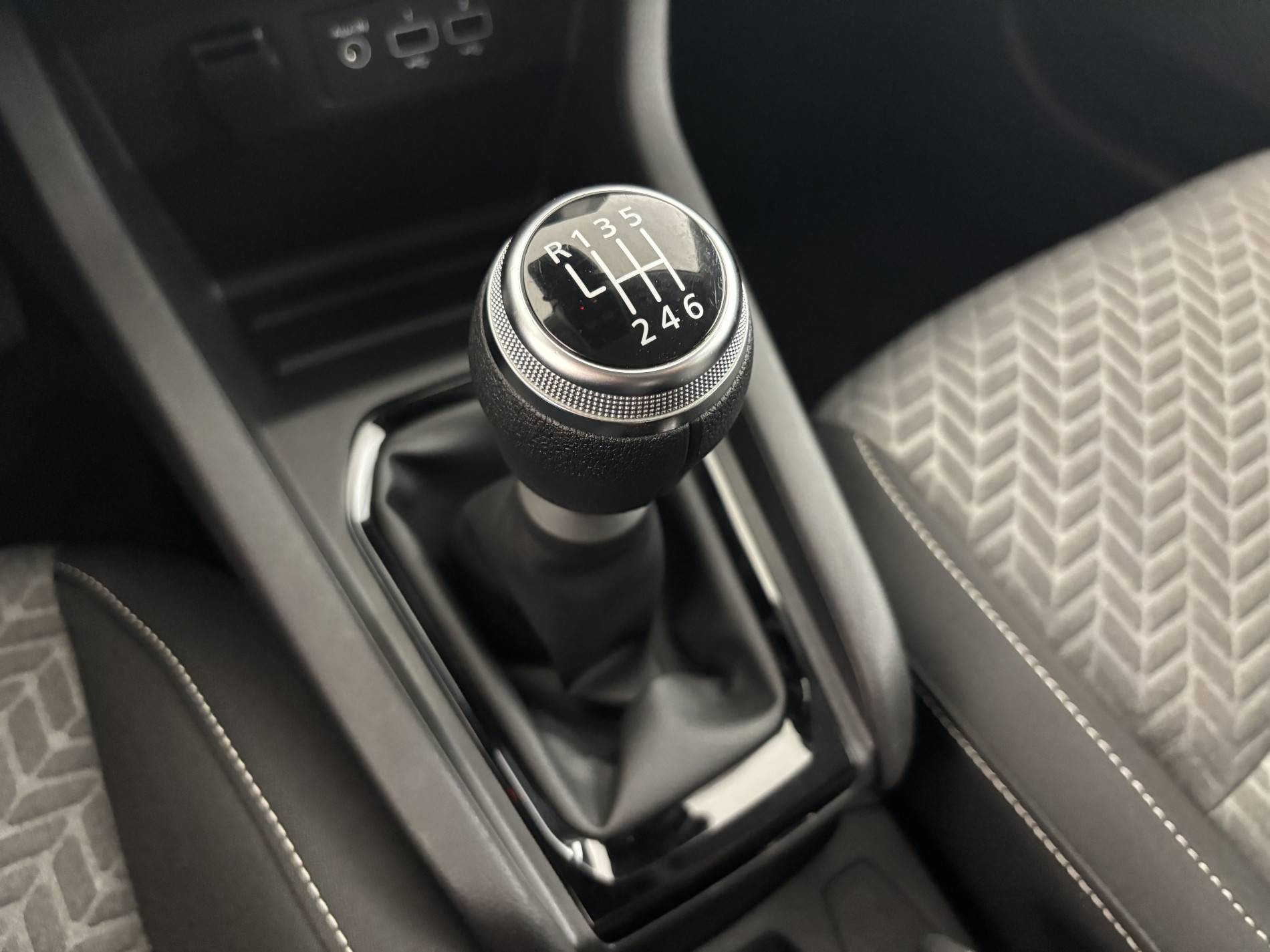 Vente en ligne Renault Clio 5 Clio TCe 90 au prix de 13 990 €