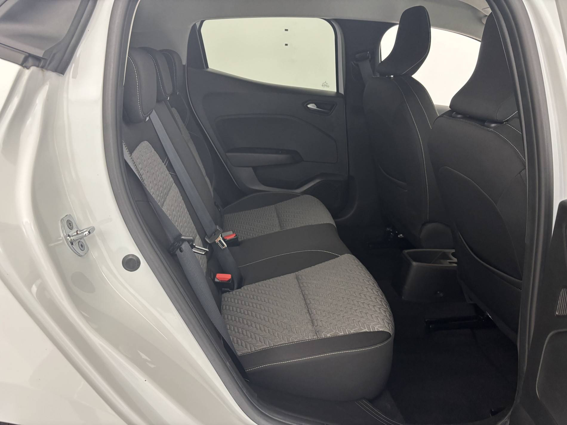 Vente en ligne Renault Clio 5 Clio TCe 90 au prix de 13 990 €