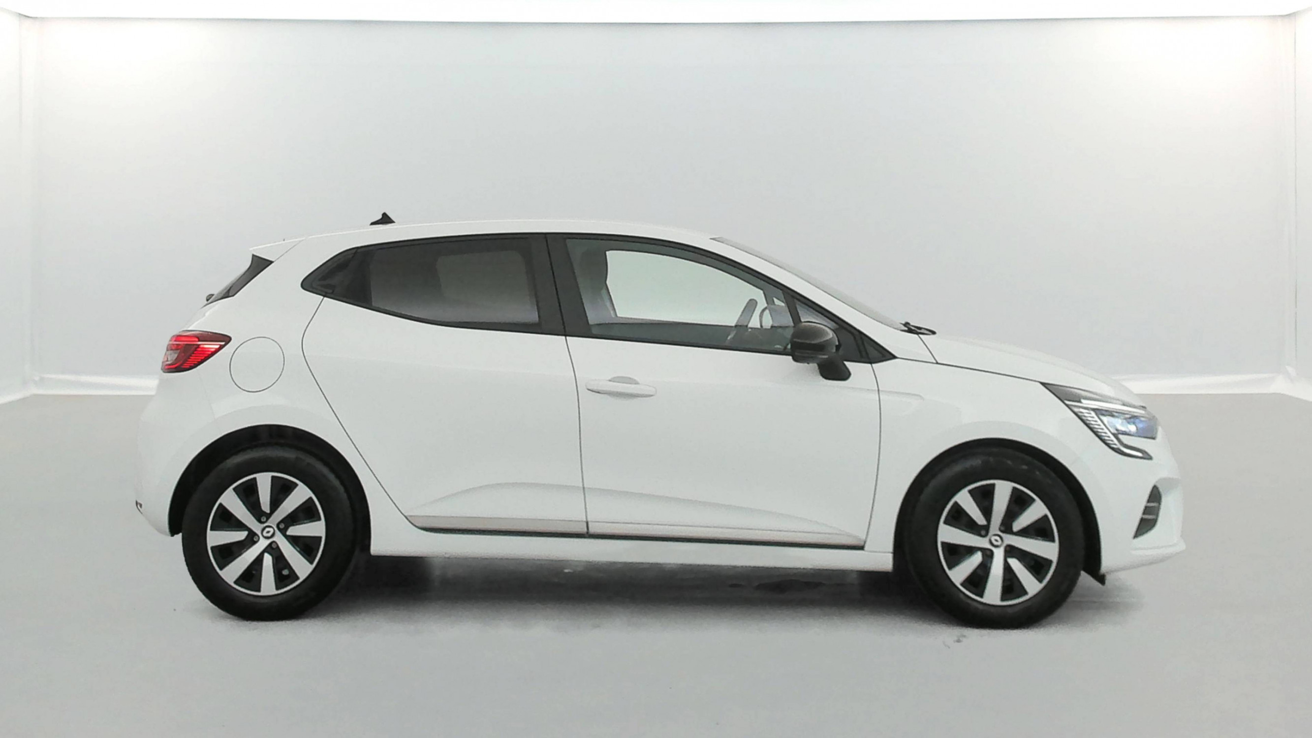 Vente en ligne Renault Clio 5 Clio TCe 90 au prix de 13 990 €