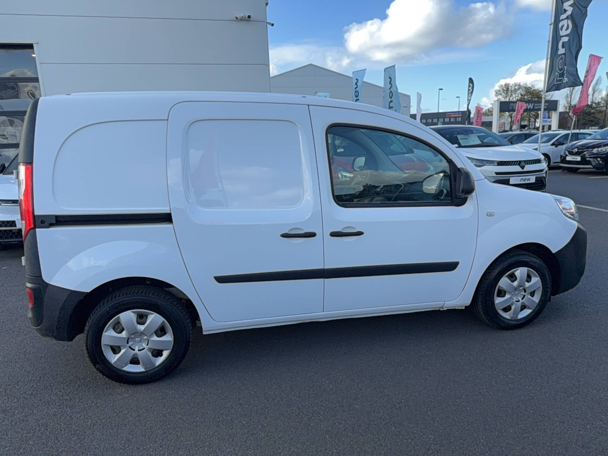 Vente en ligne Renault Kangoo Express  BLUE DCI 80 au prix de 11 900 €