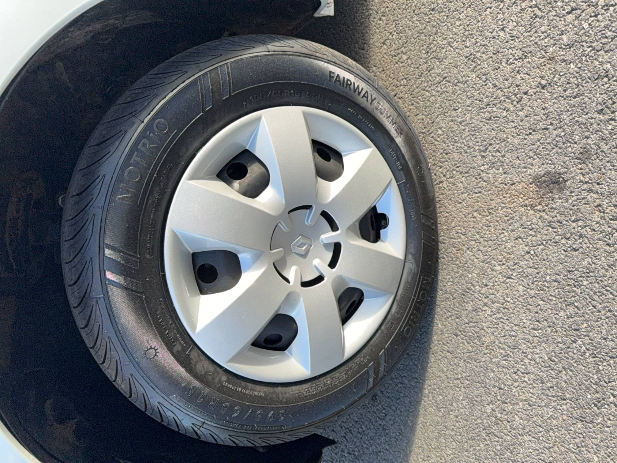 Vente en ligne Renault Kangoo Express  BLUE DCI 80 au prix de 11 900 €