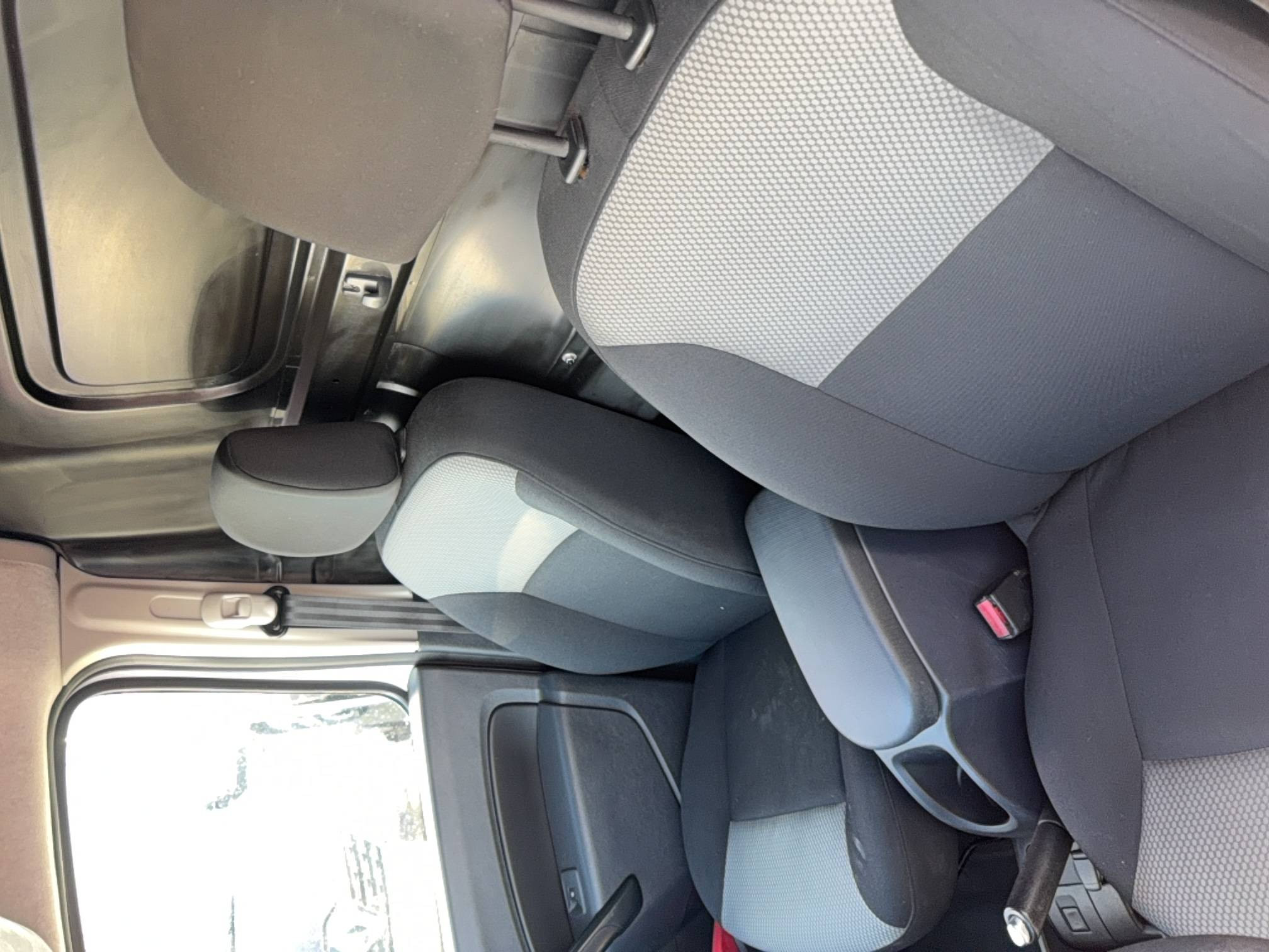 Vente en ligne Renault Kangoo Express  BLUE DCI 80 au prix de 11 900 €