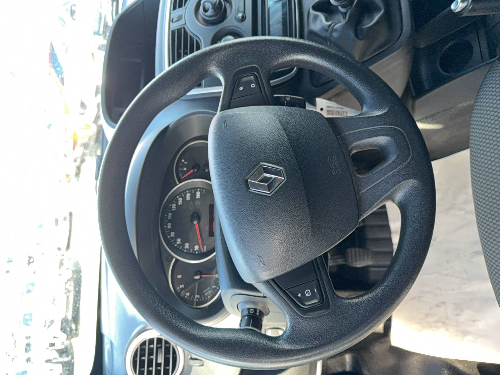 Vente en ligne Renault Kangoo Express  BLUE DCI 80 au prix de 11 900 €