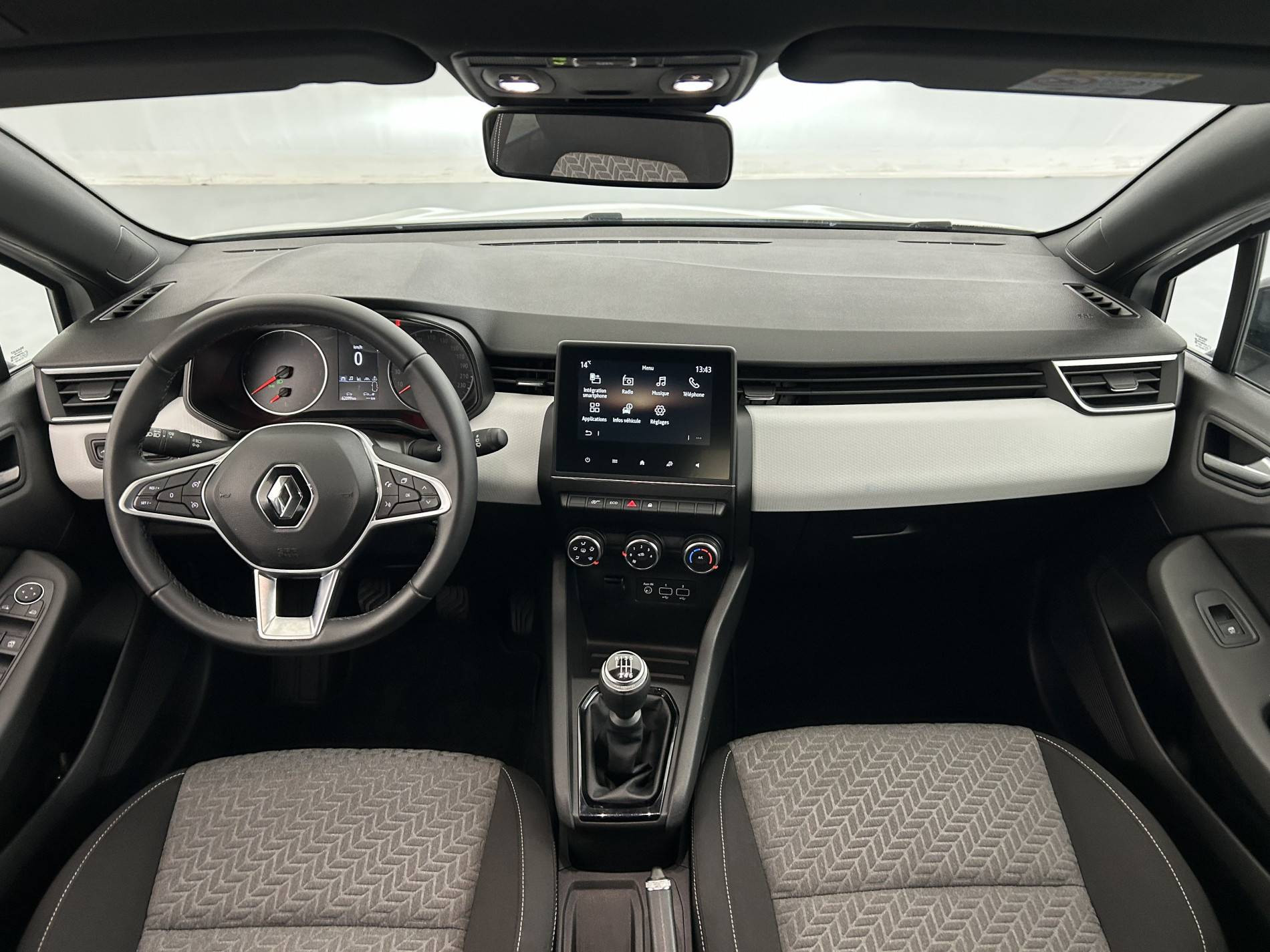 Vente en ligne Renault Clio 5 Clio TCe 90 - 21N au prix de 12 950 €