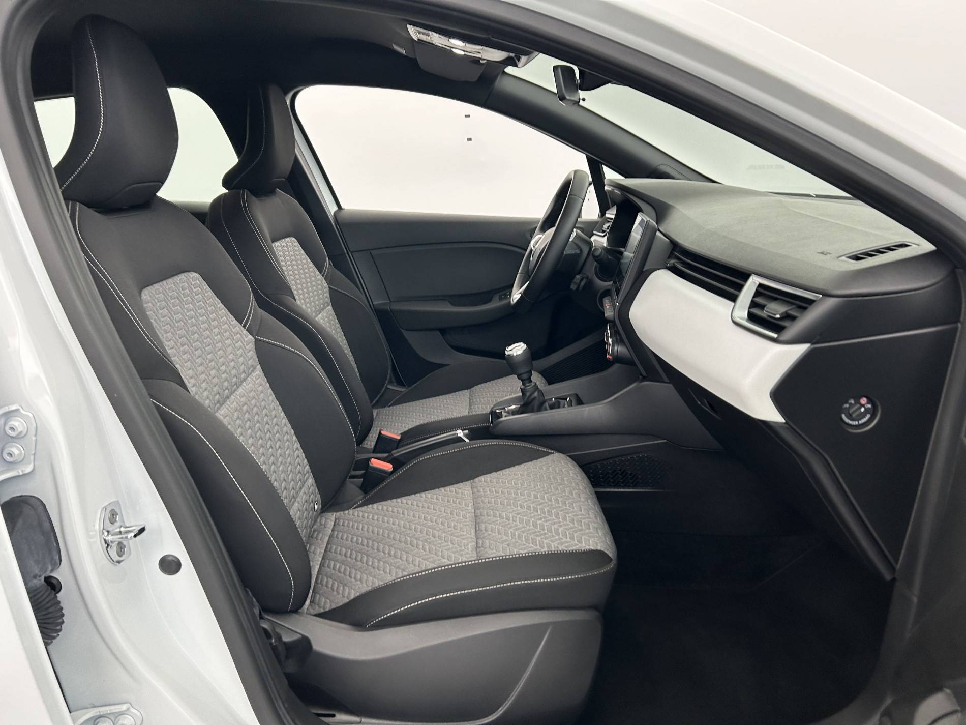 Vente en ligne Renault Clio 5 Clio TCe 90 - 21N au prix de 12 950 €