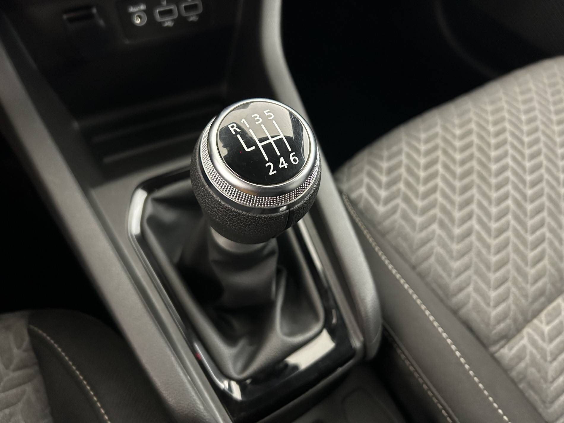 Vente en ligne Renault Clio 5 Clio TCe 90 - 21N au prix de 12 950 €