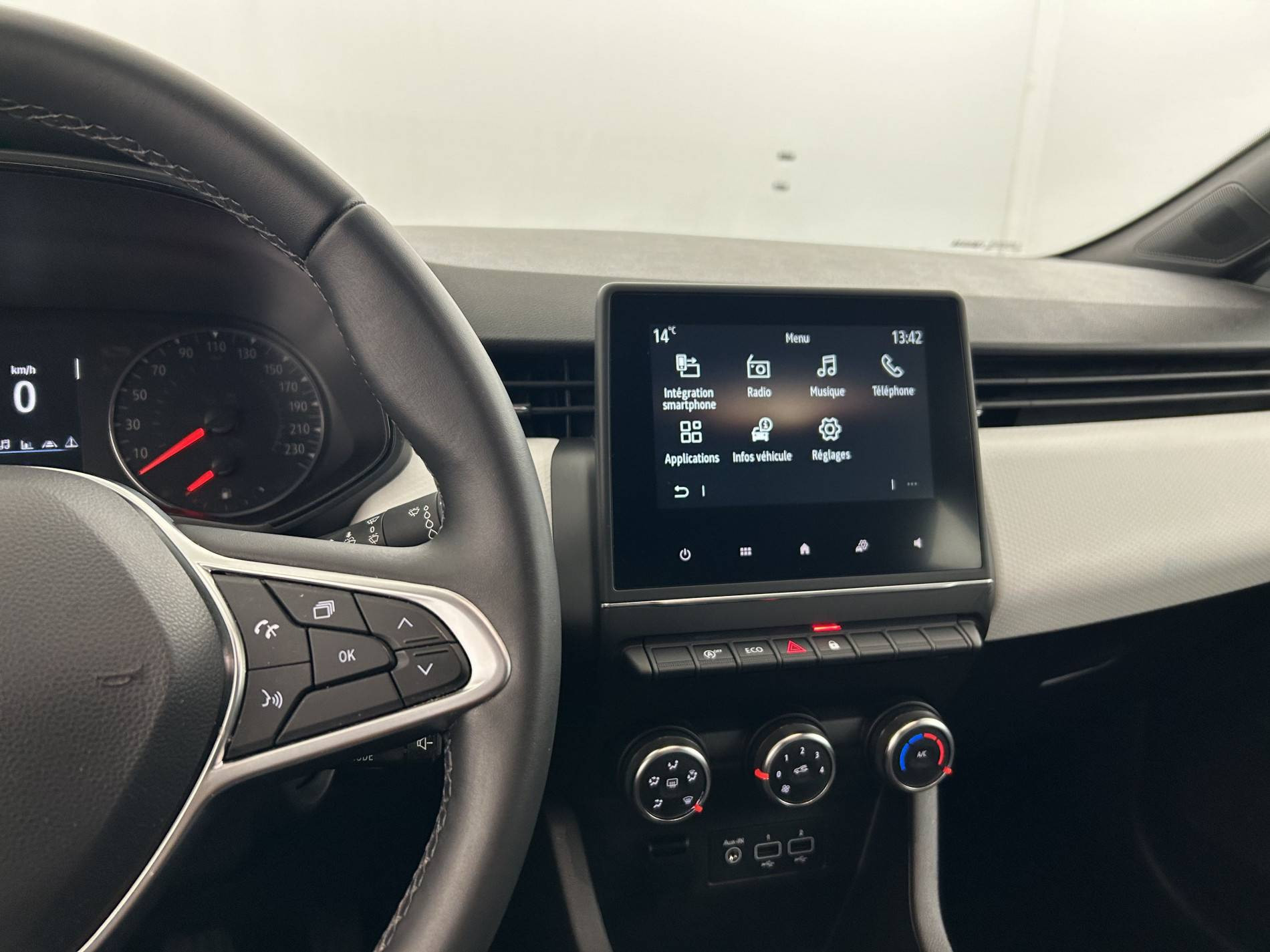 Vente en ligne Renault Clio 5 Clio TCe 90 - 21N au prix de 12 950 €