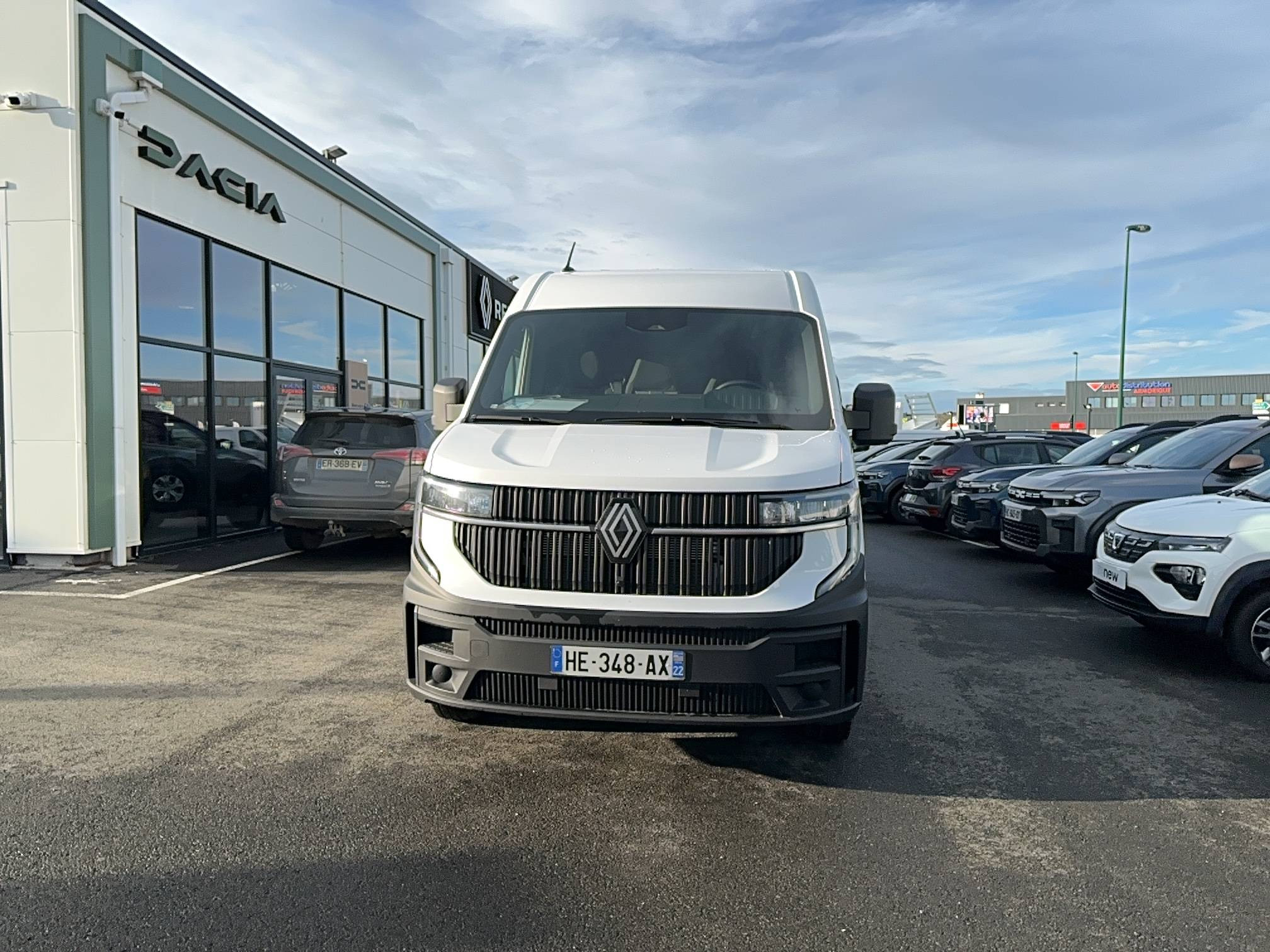 Vente en ligne Renault Master Fourgon MASTER FGN TRAC 3T5 L2H2 BLUE DCI 150 AUTO au prix de 36 990 €