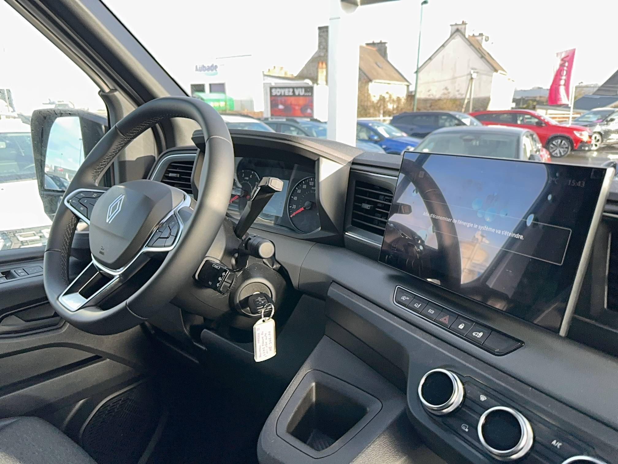 Vente en ligne Renault Master Fourgon MASTER FGN TRAC 3T5 L2H2 BLUE DCI 150 AUTO au prix de 36 990 €