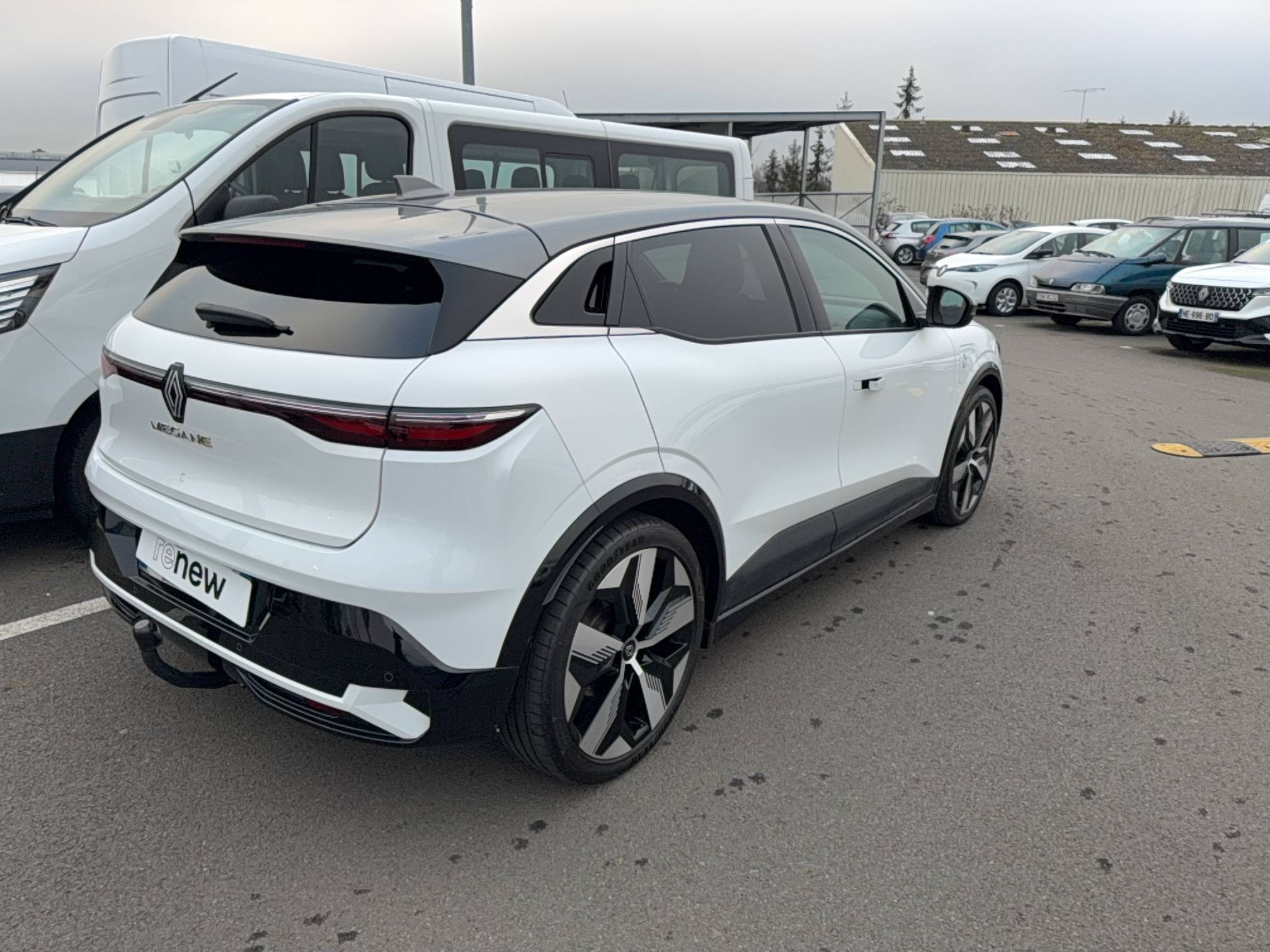 Vente en ligne Renault Megane E-Tech  EV60 220 ch super charge au prix de 23 500 €